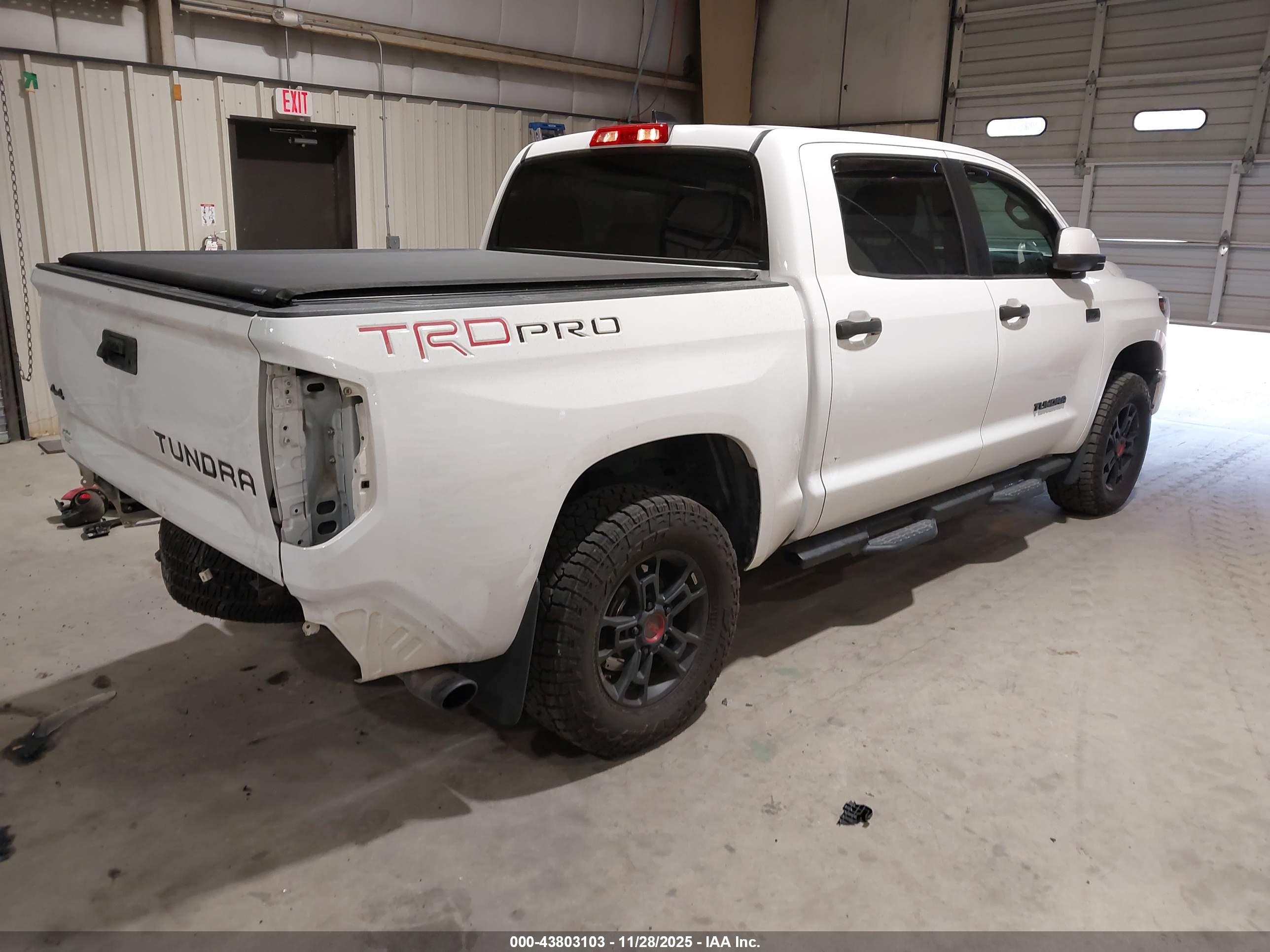 TOYOTA TUNDRA image 4