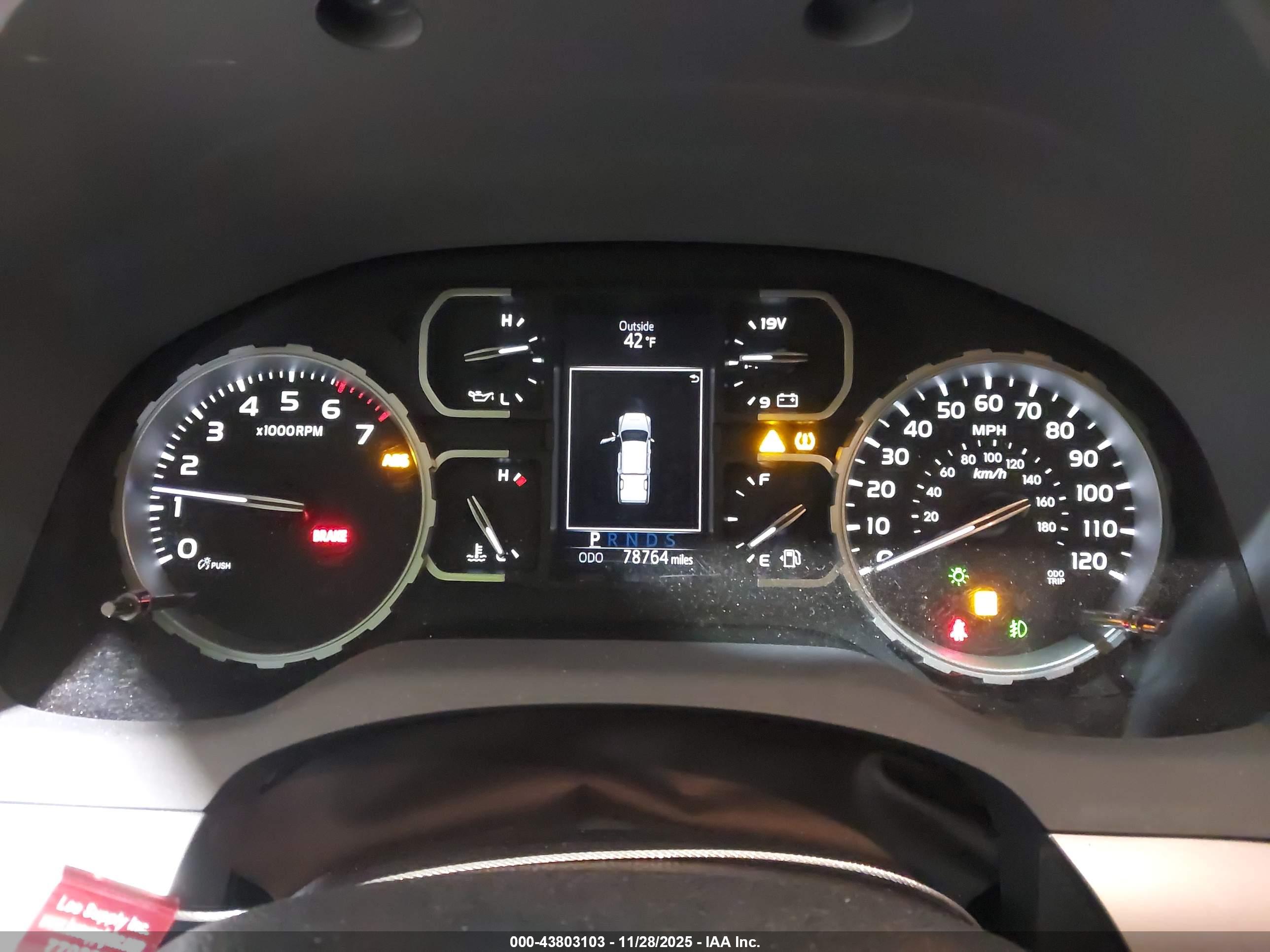 TOYOTA TUNDRA image 7
