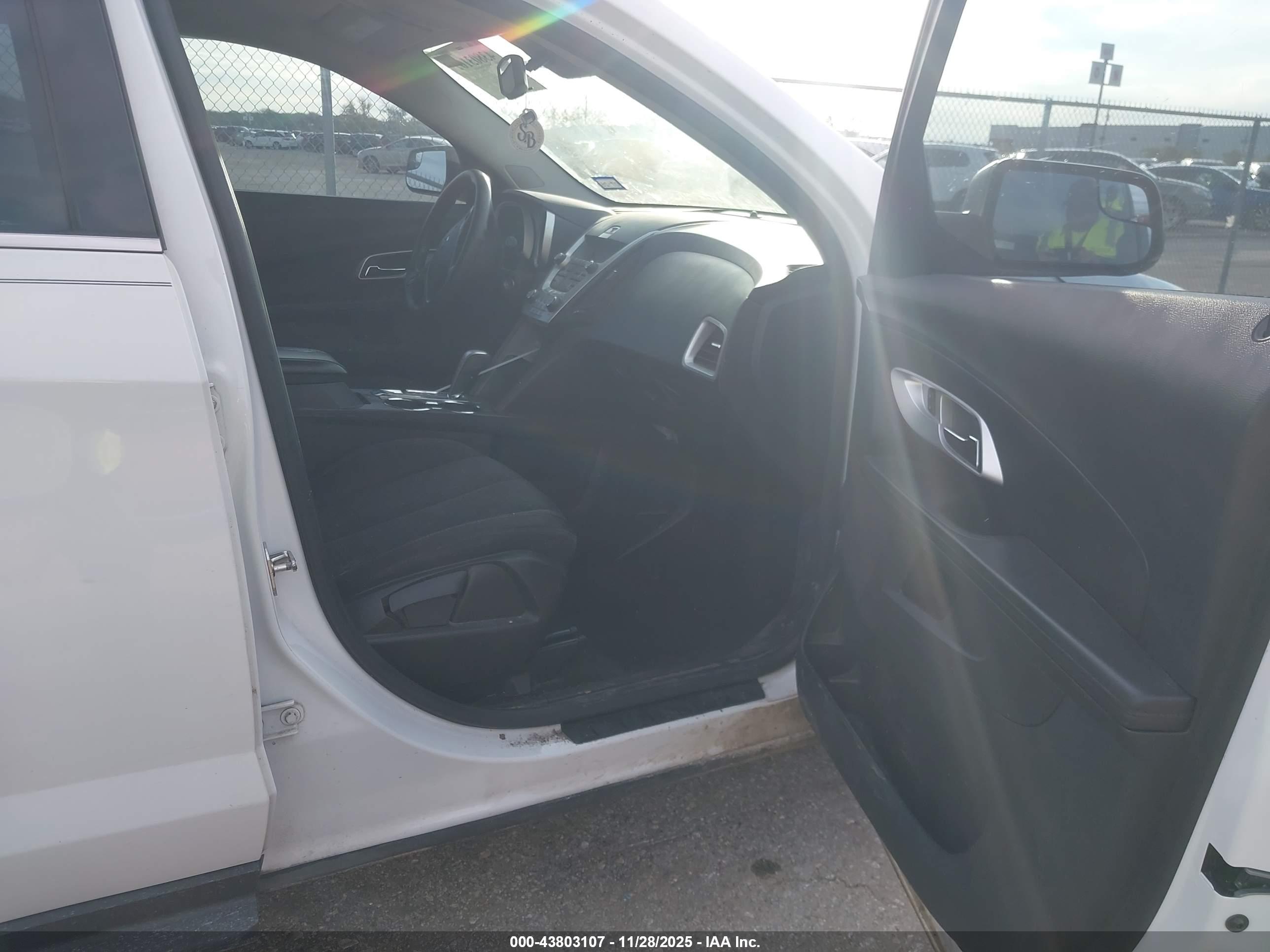 CHEVROLET EQUINOX image 5