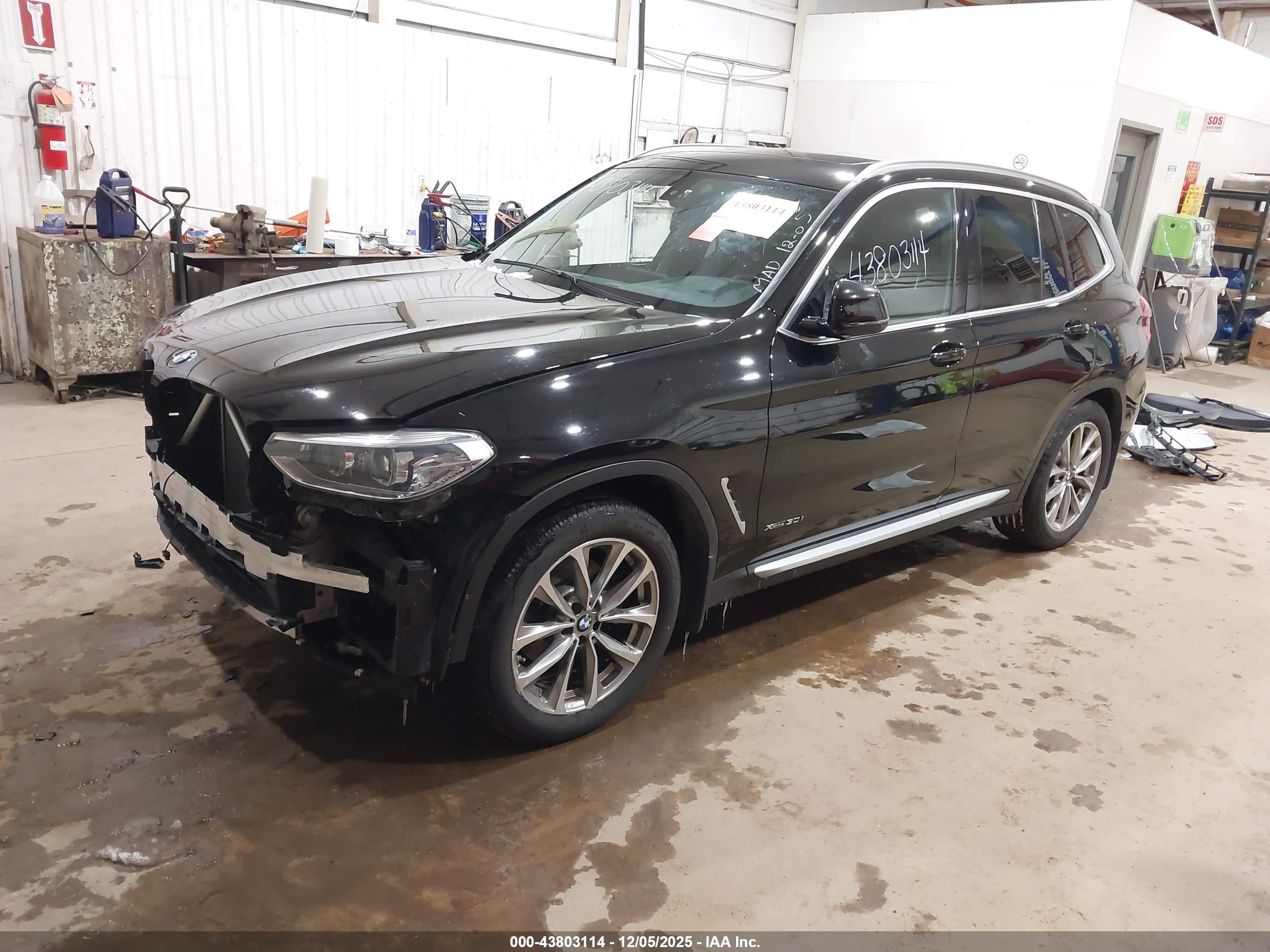 BMW X3 image 2