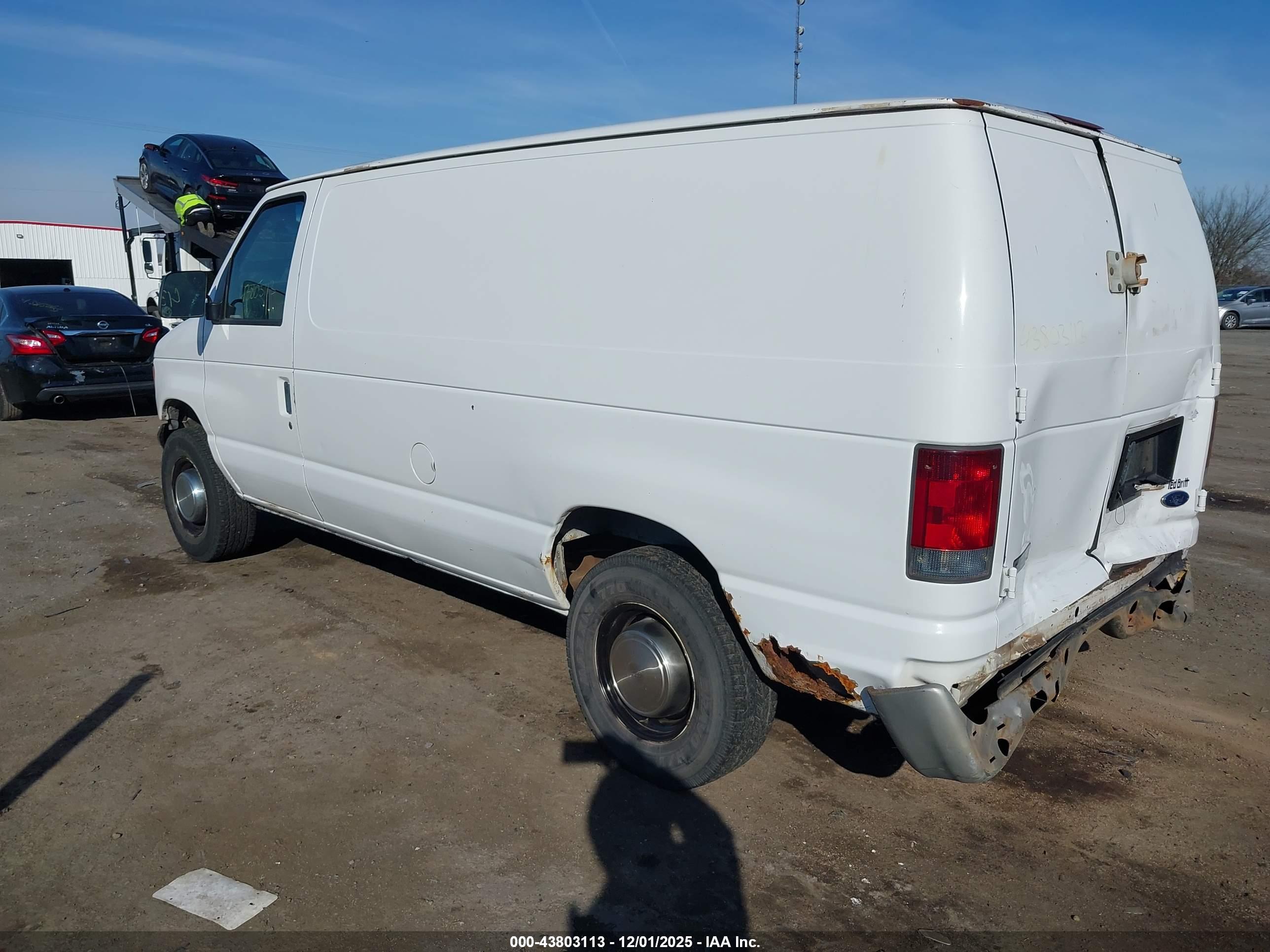 FORD E-250 image 3