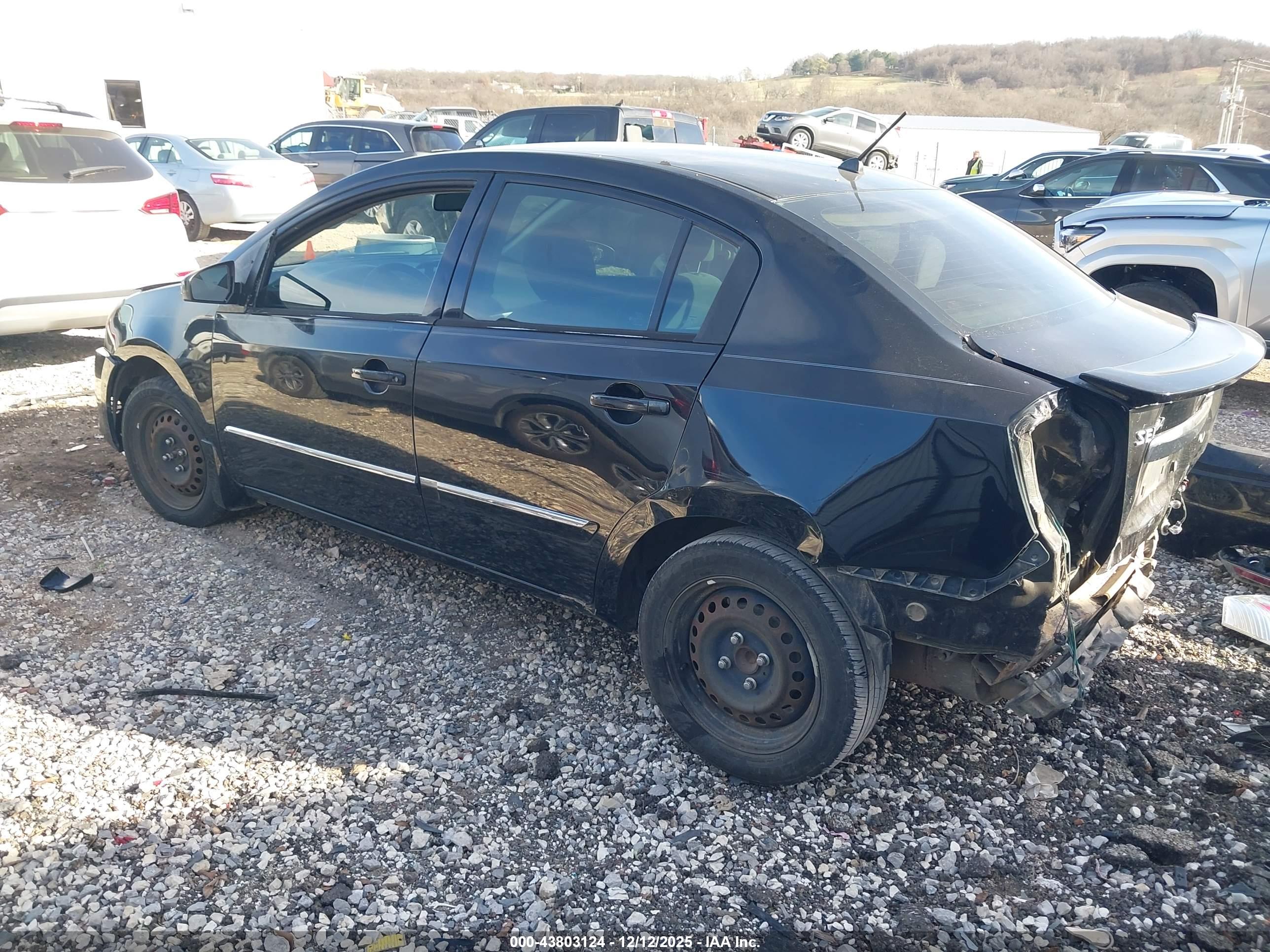 NISSAN SENTRA image 3