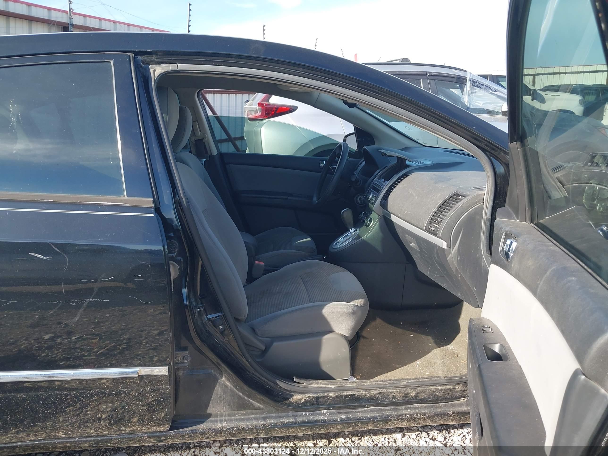 NISSAN SENTRA image 5