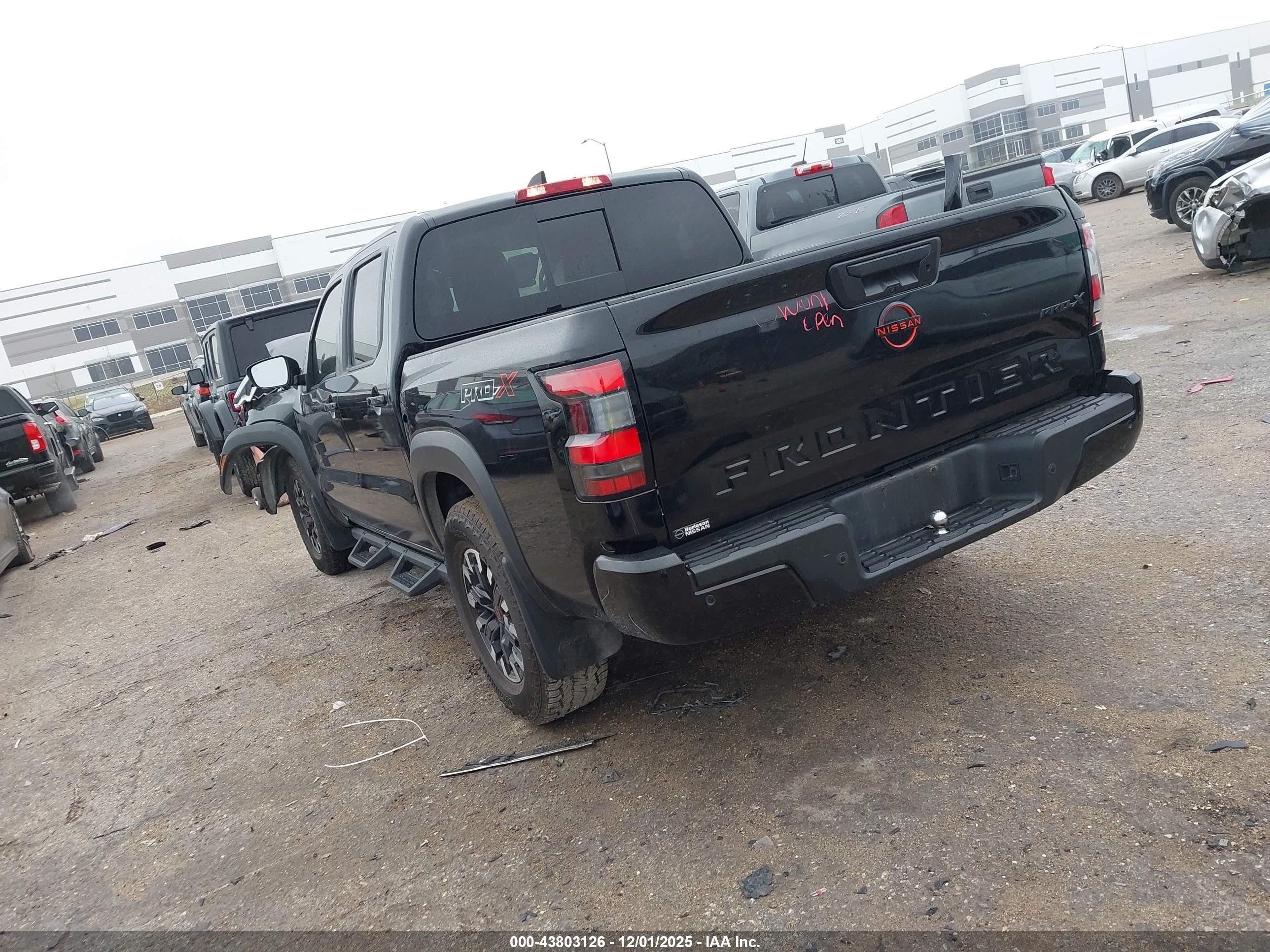 NISSAN FRONTIER image 3