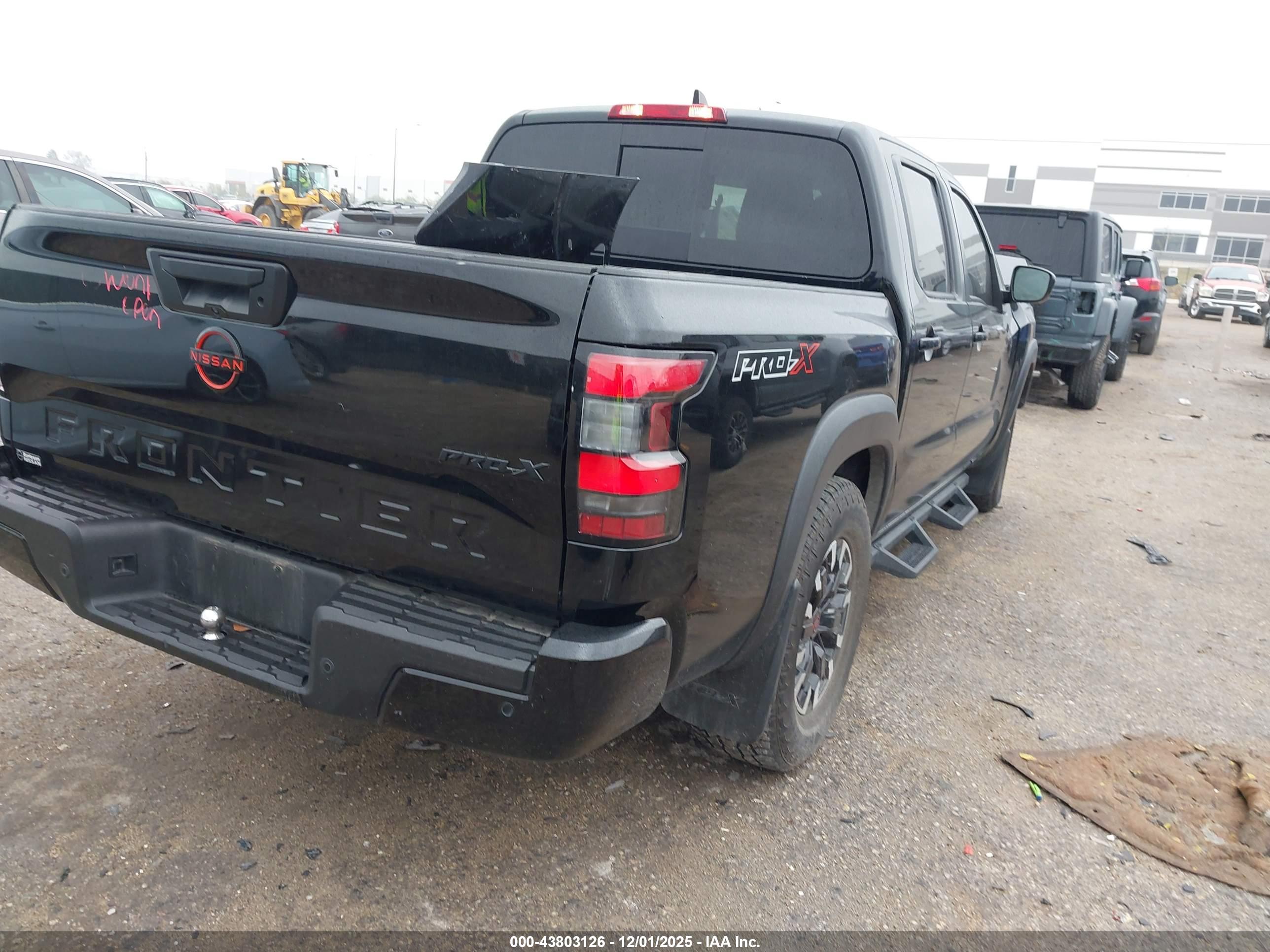 NISSAN FRONTIER image 4