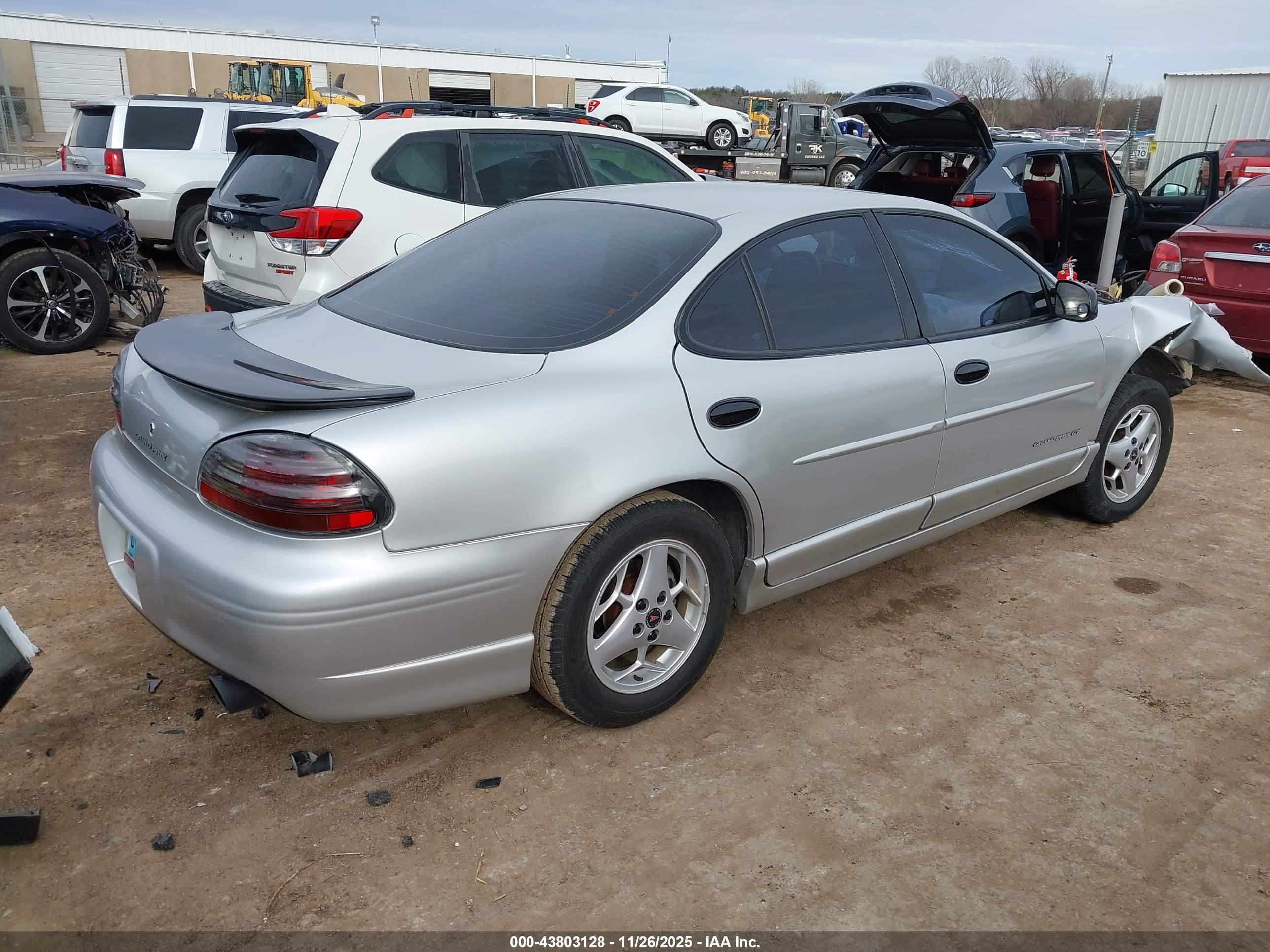 PONTIAC GRAND image 4