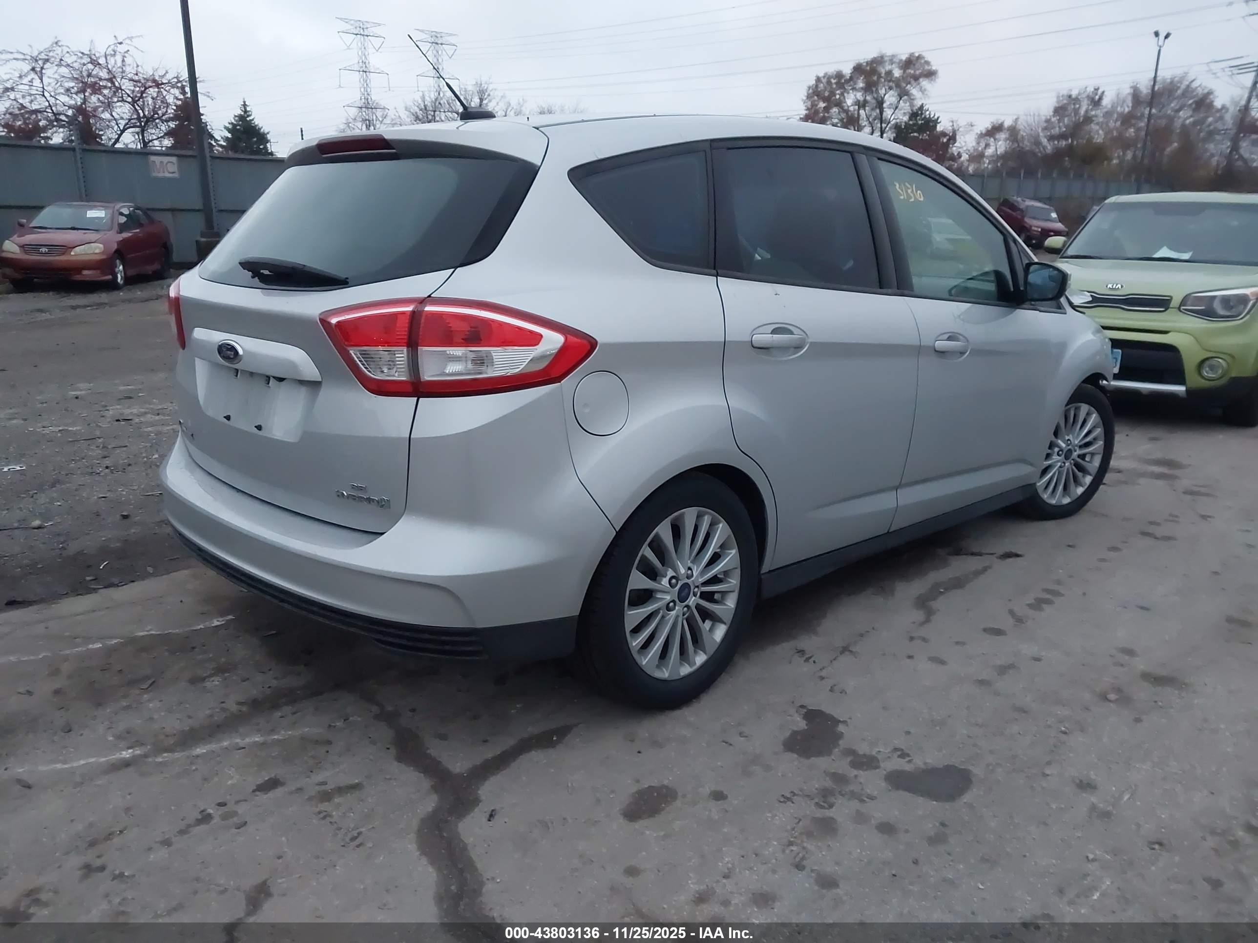 FORD C-MAX image 4