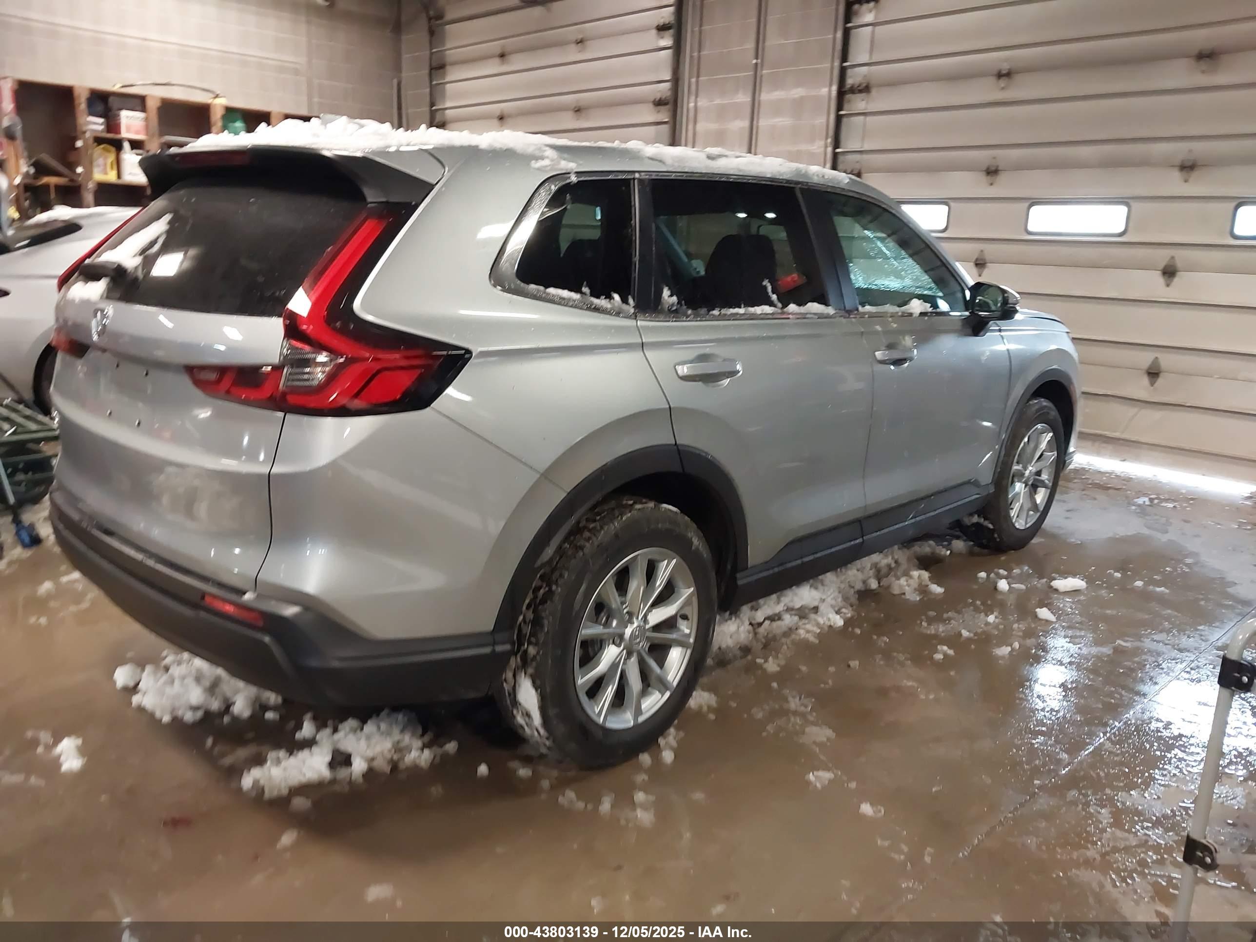 HONDA CR-V image 4