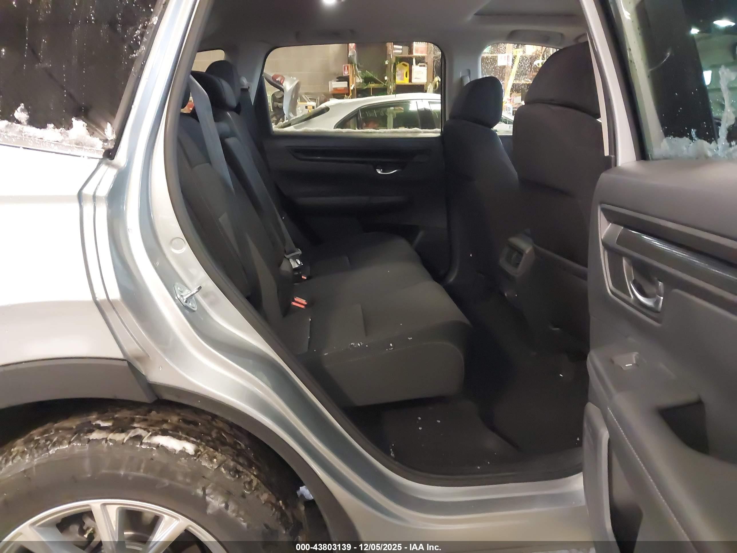 HONDA CR-V image 8