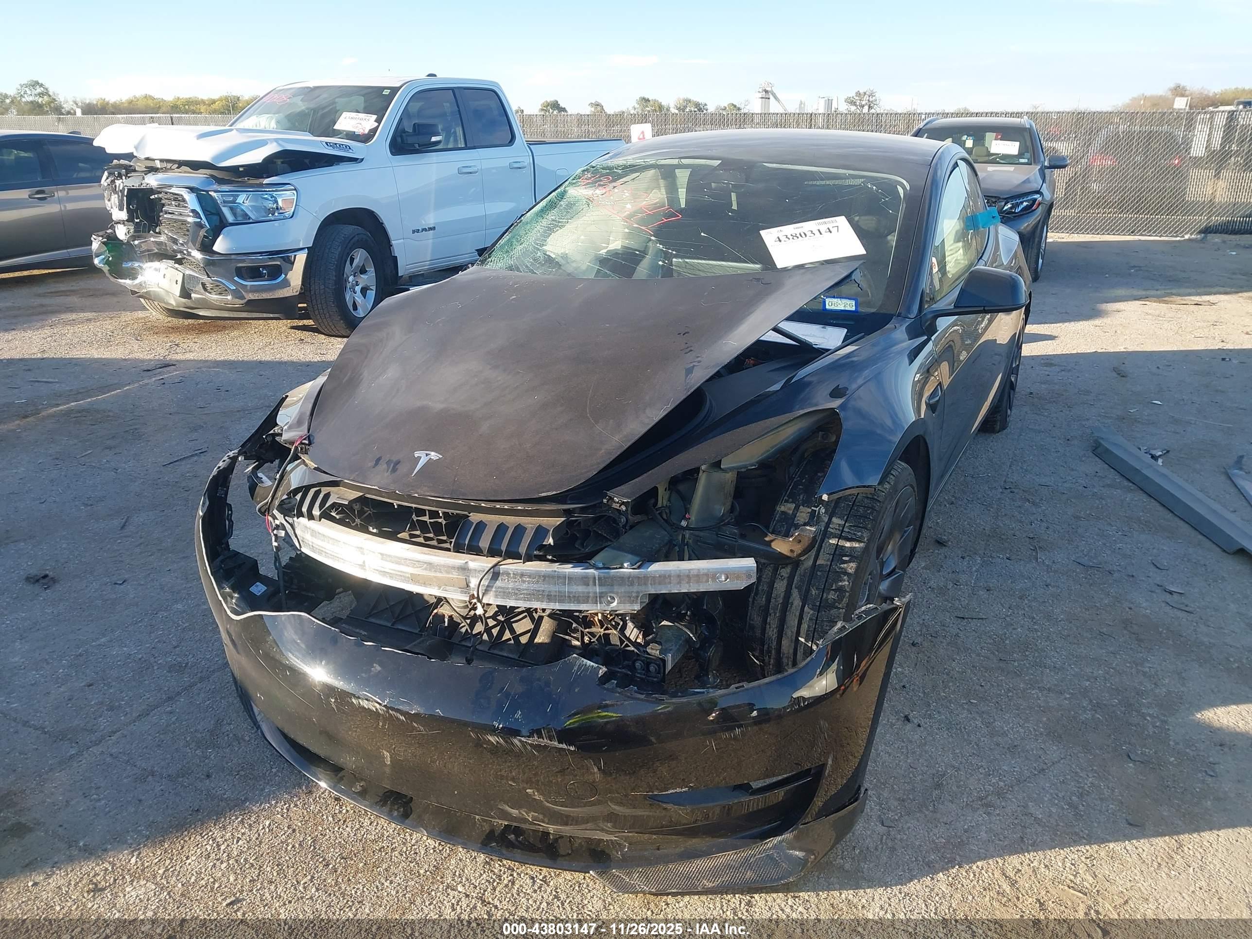 TESLA MODEL image 2