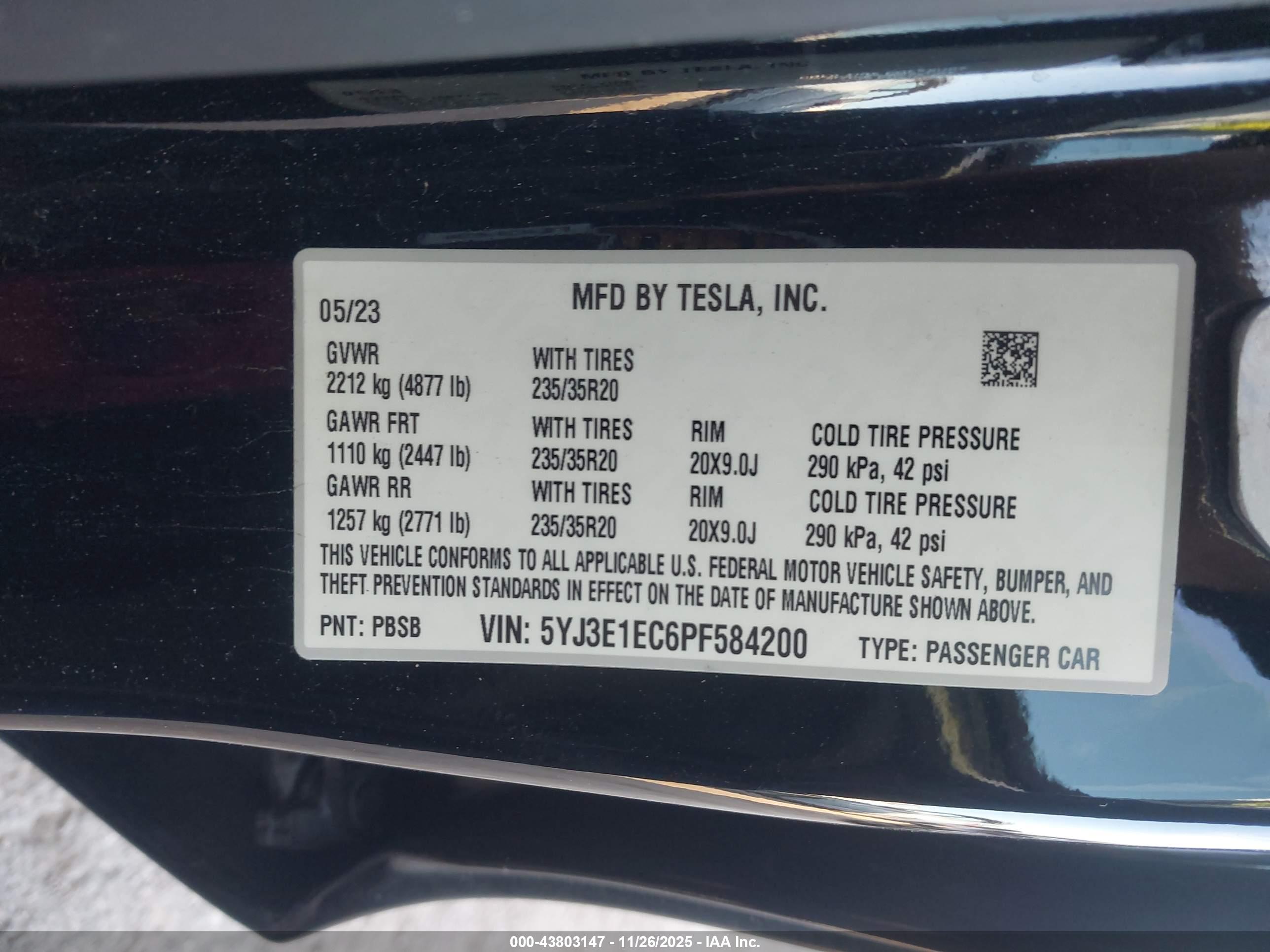 TESLA MODEL image 9