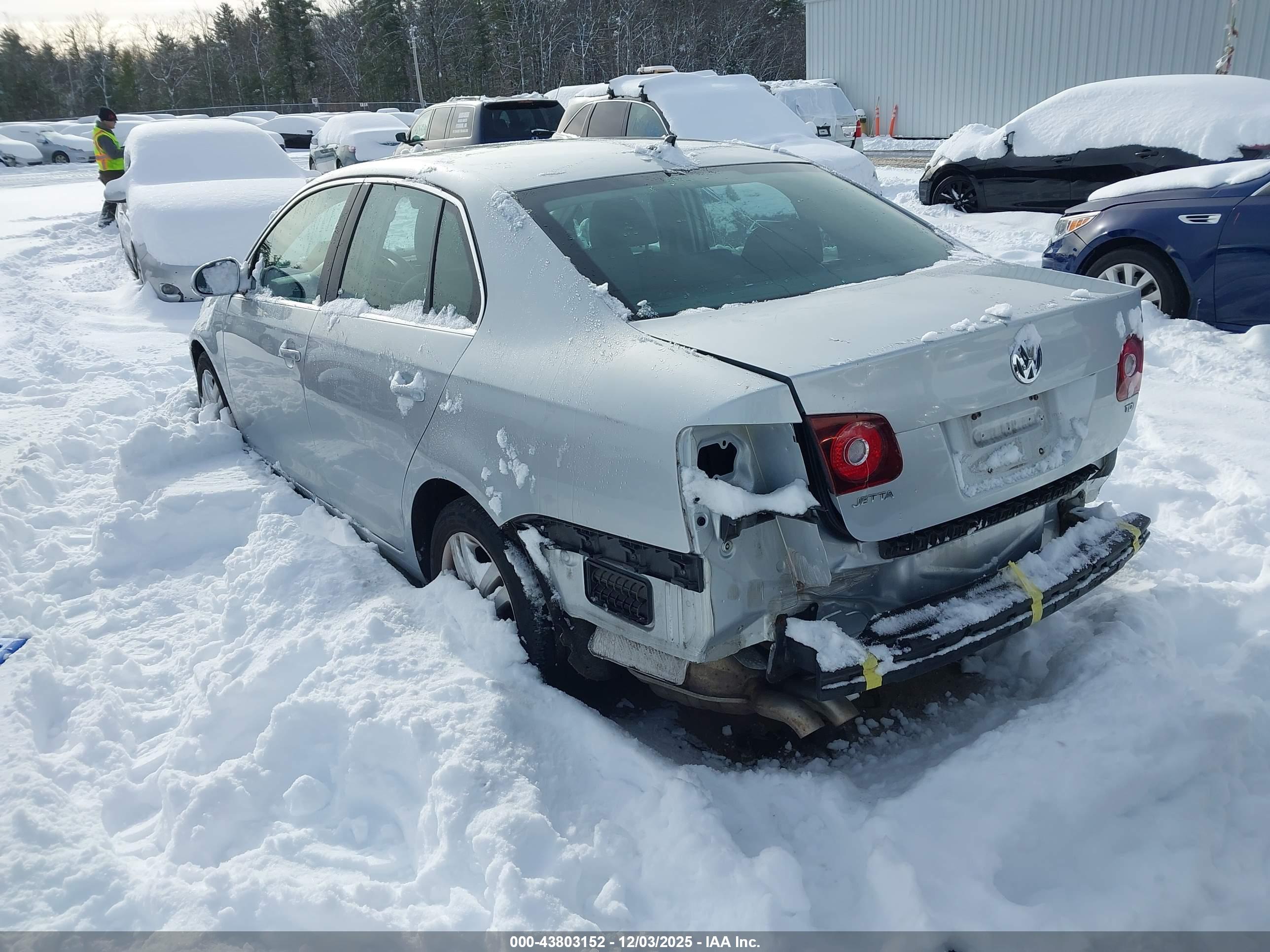 VOLKSWAGEN JETTA image 3