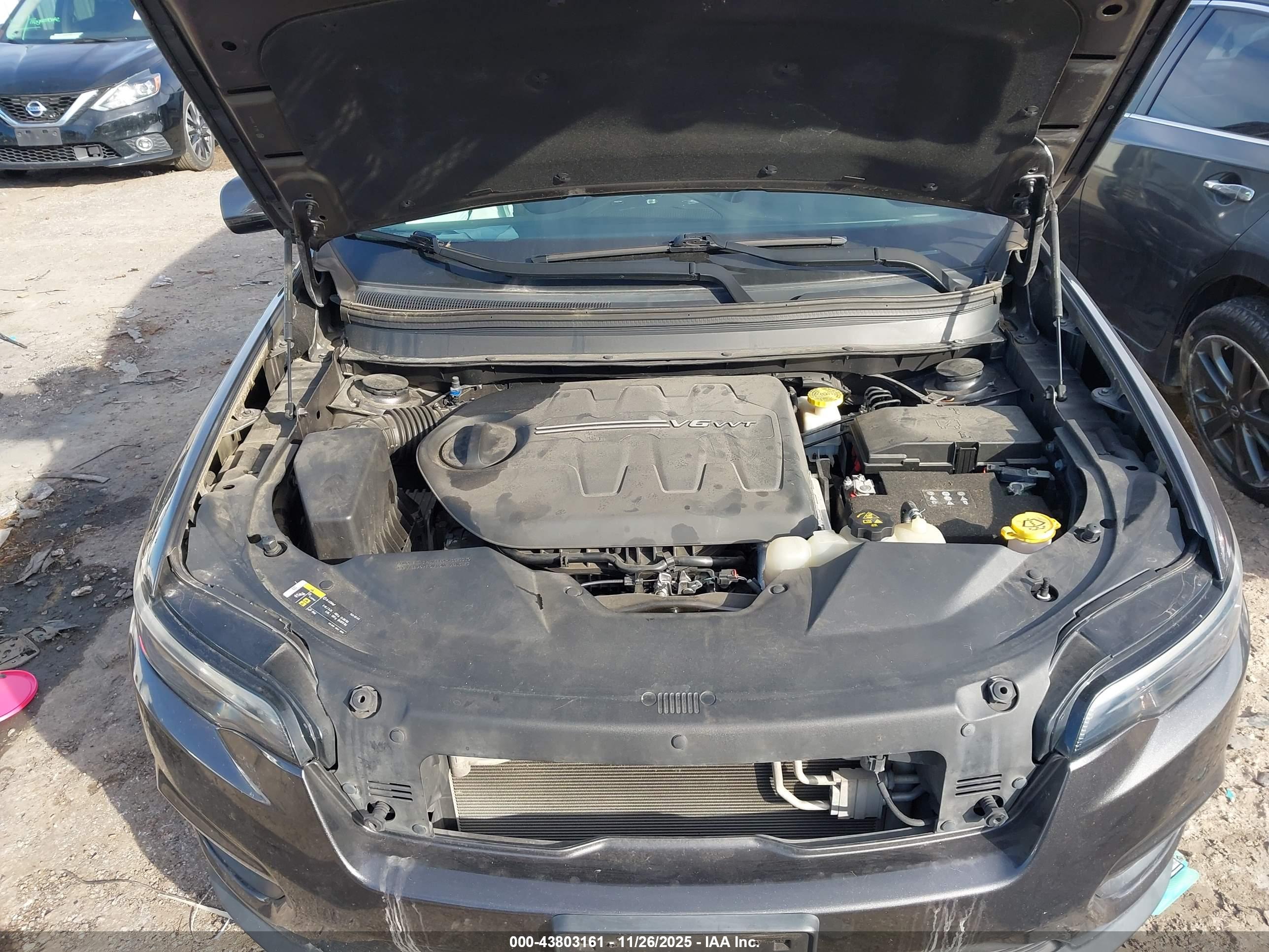 JEEP CHEROKEE image 10