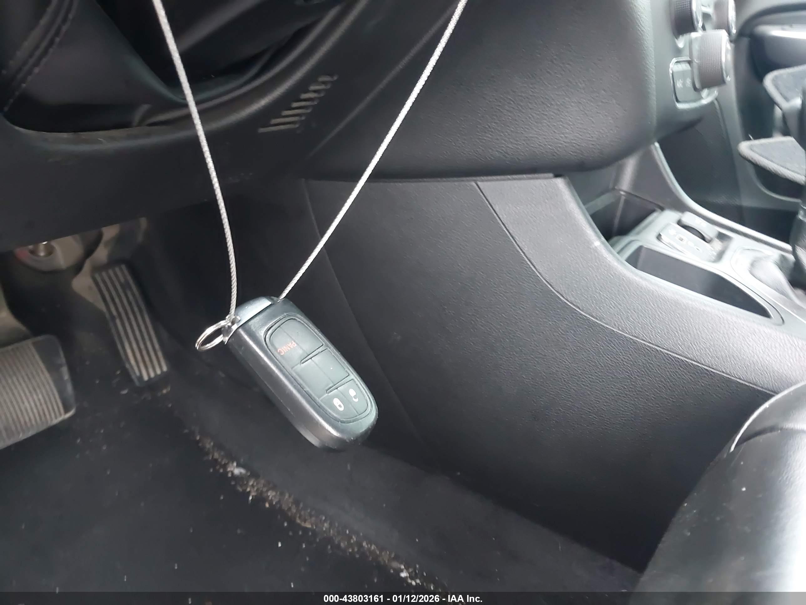 JEEP CHEROKEE image 11