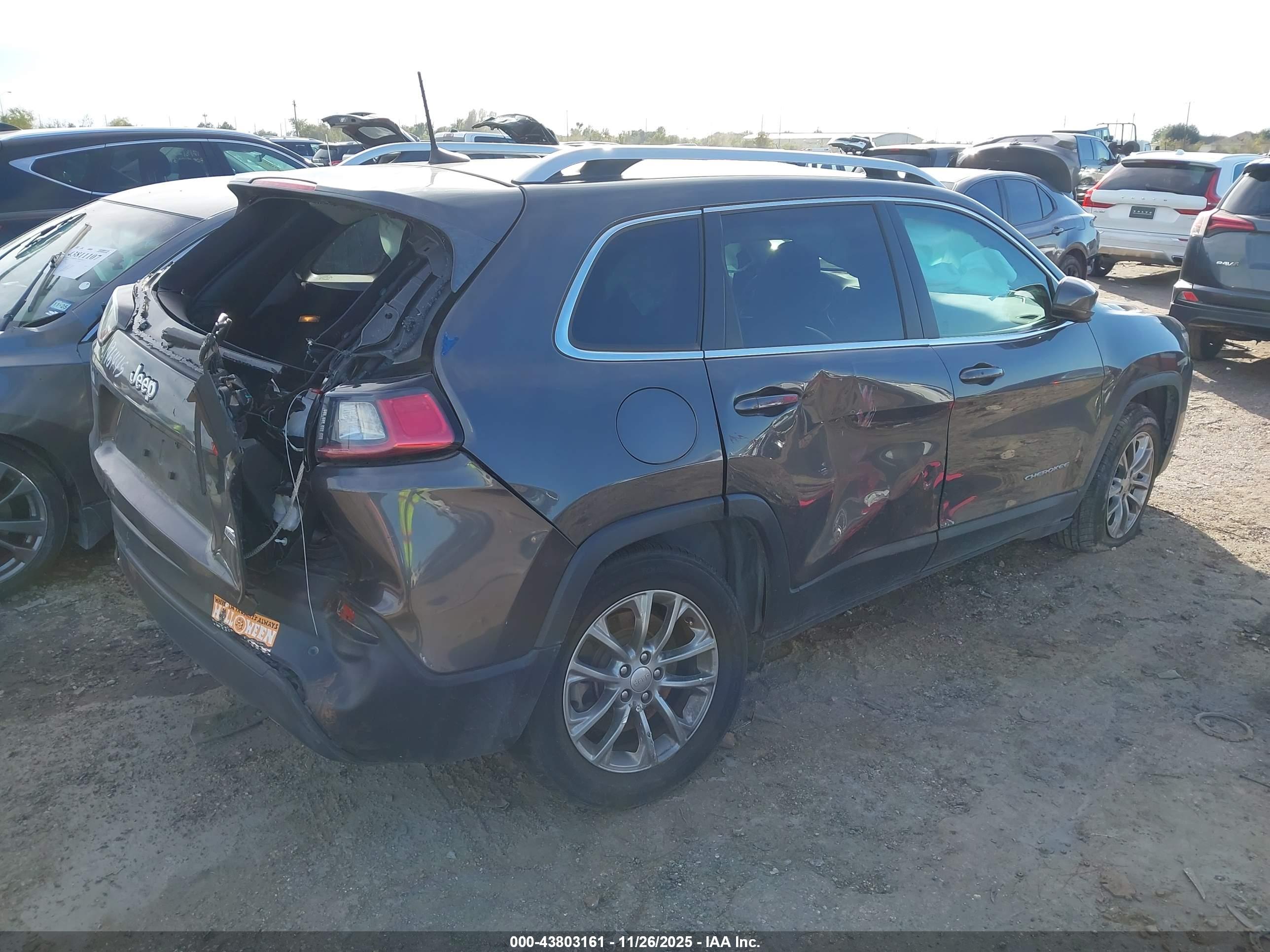JEEP CHEROKEE image 4