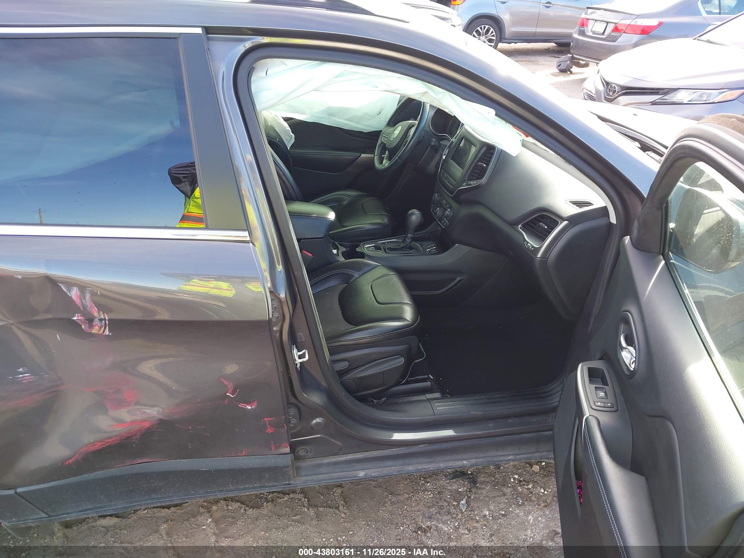 JEEP CHEROKEE image 5