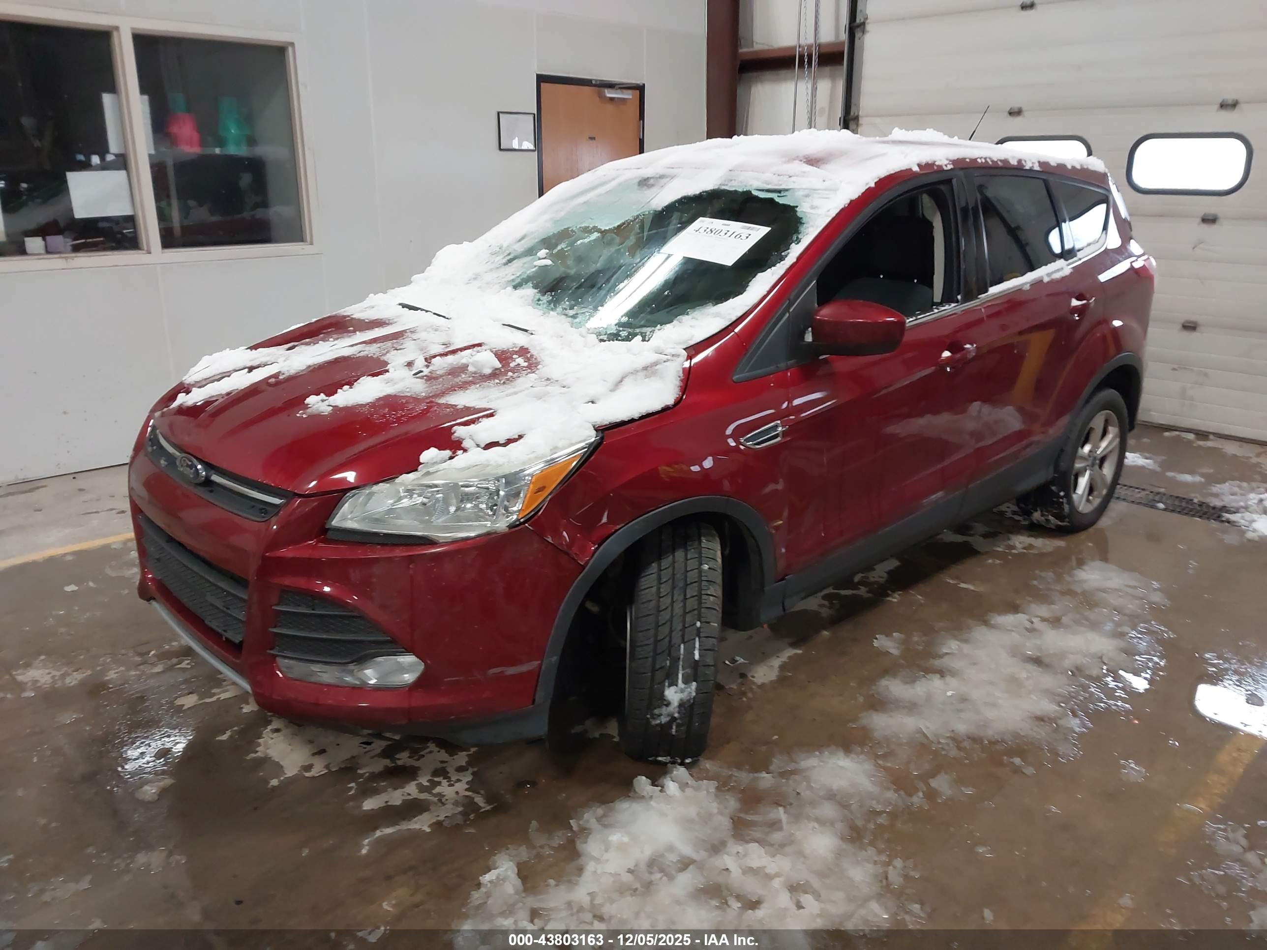 FORD ESCAPE image 2