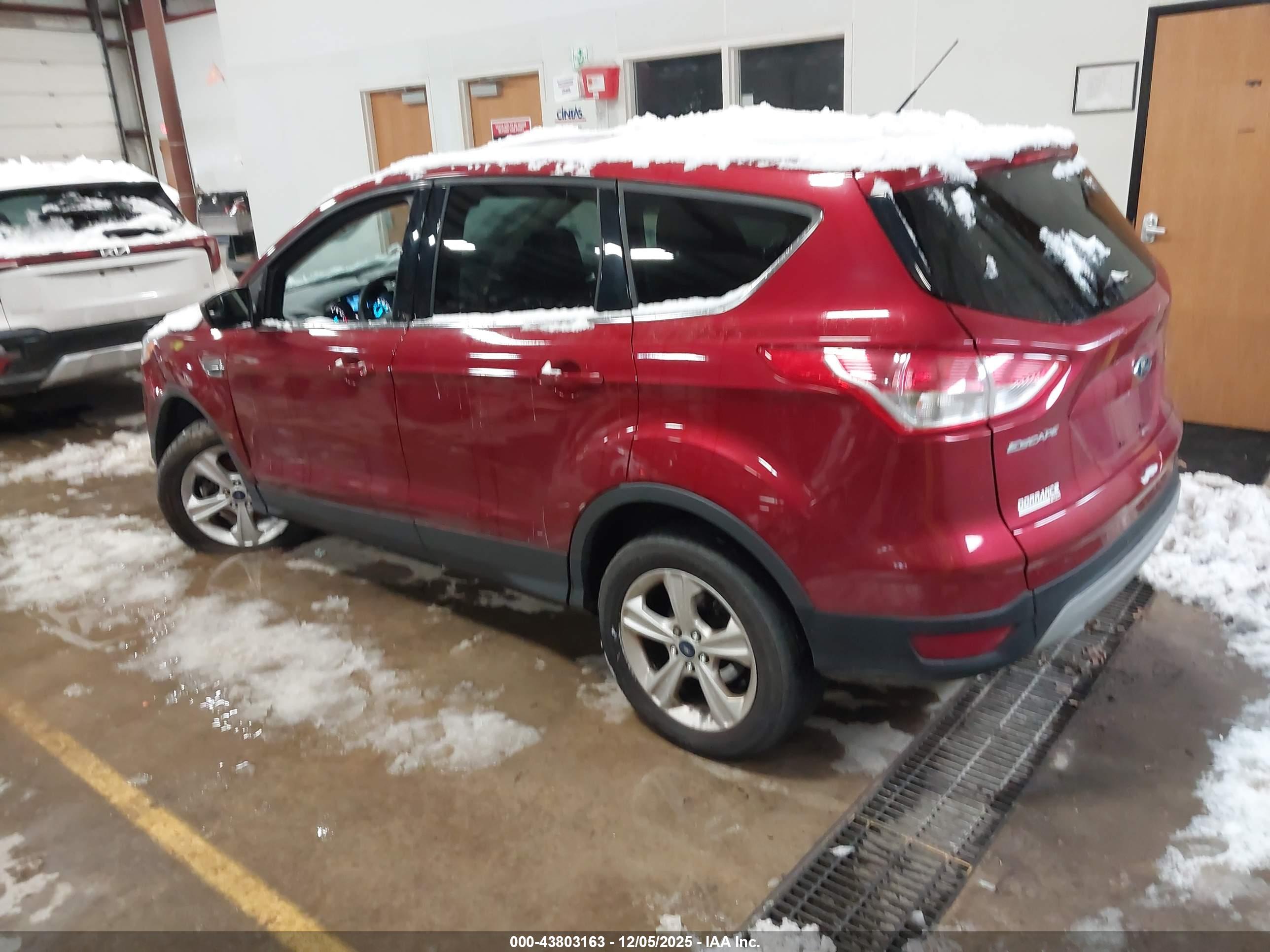 FORD ESCAPE image 3