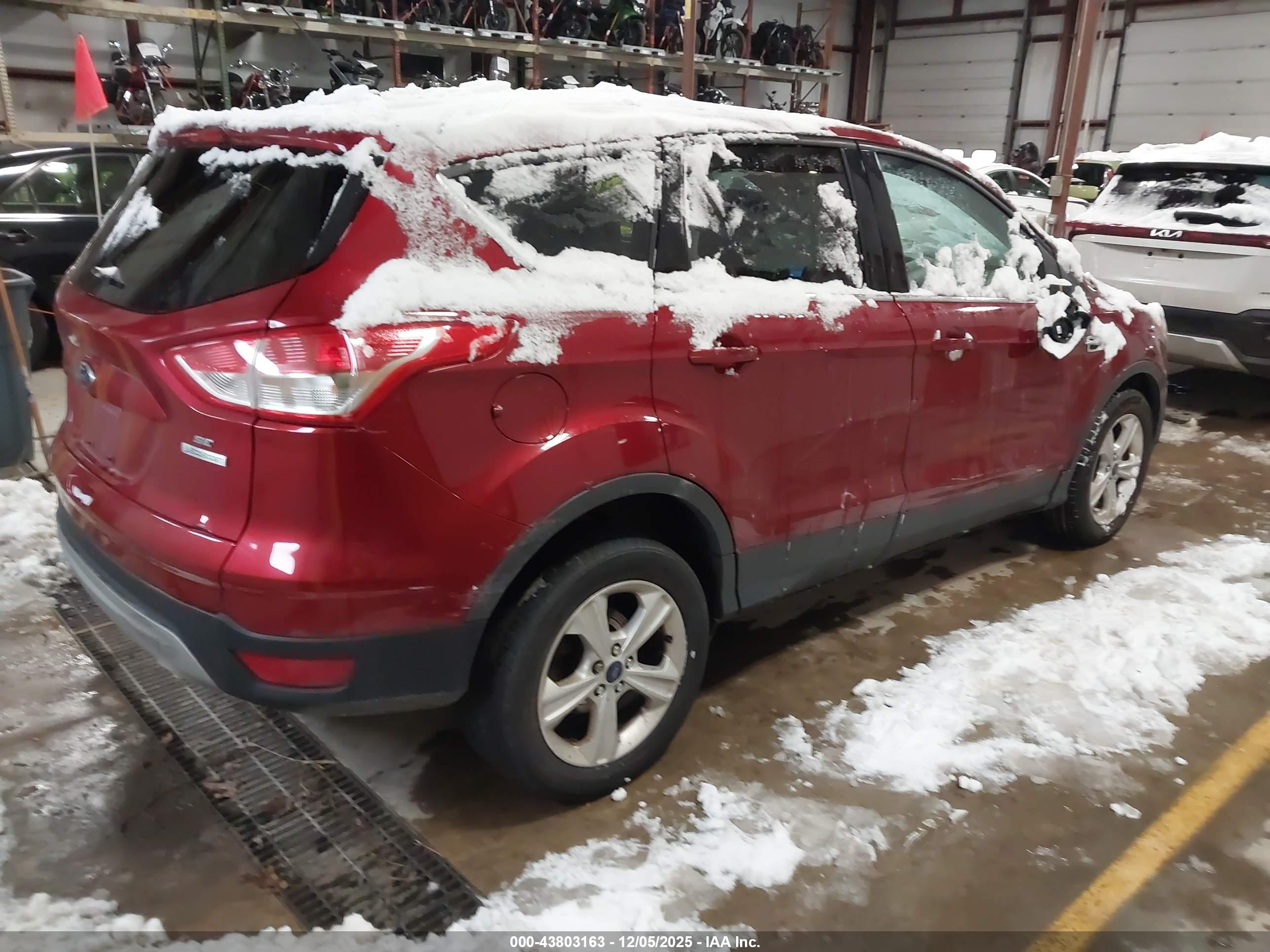 FORD ESCAPE image 4