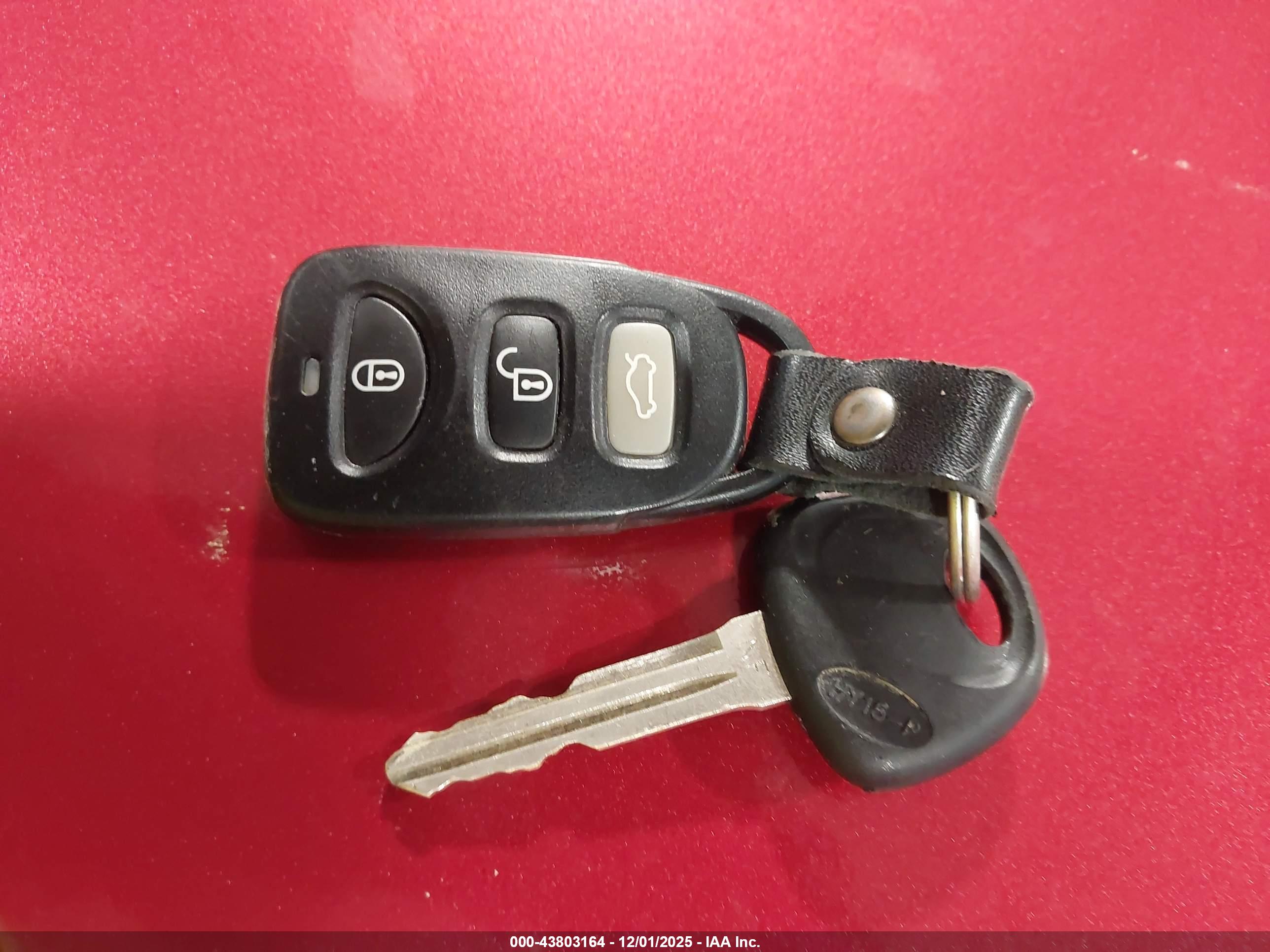 HYUNDAI ELANTRA image 11