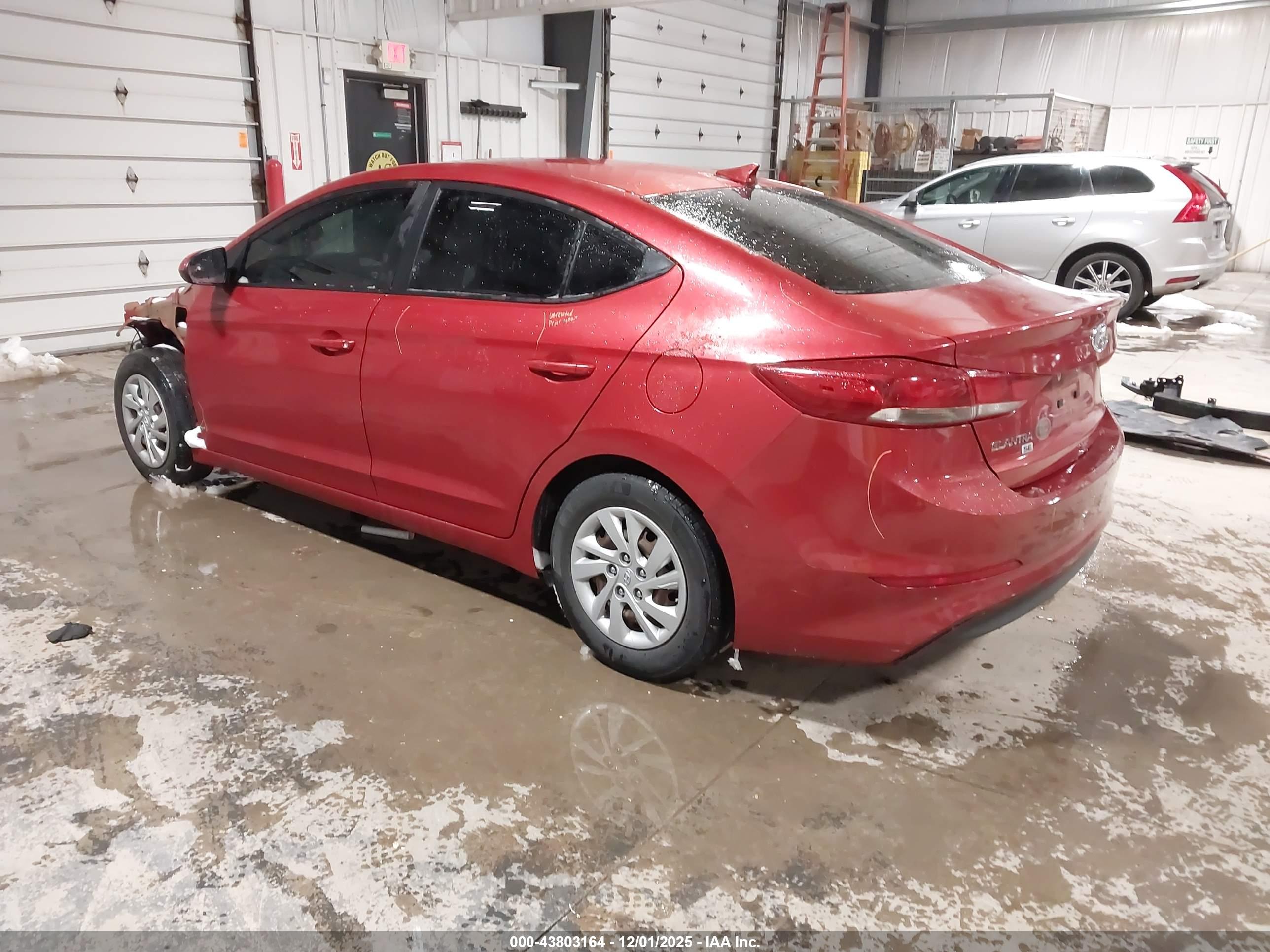 HYUNDAI ELANTRA image 3