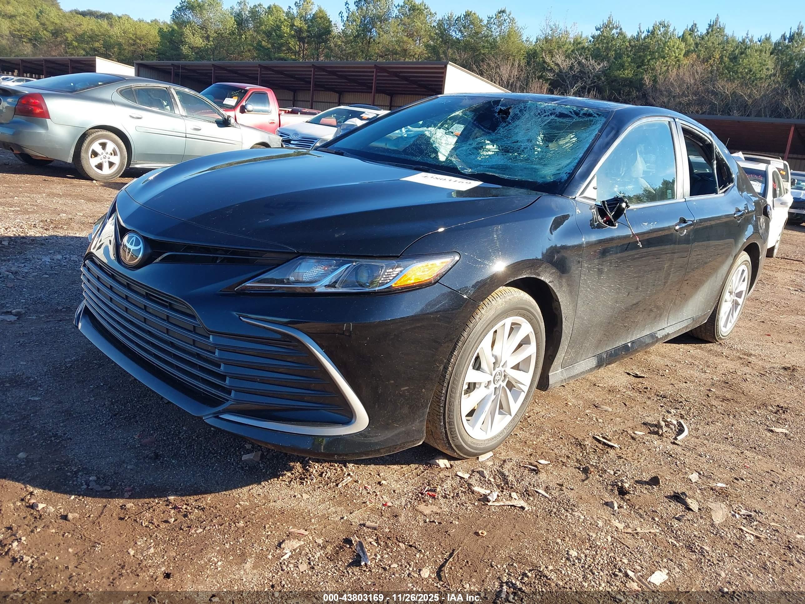 TOYOTA CAMRY image 2