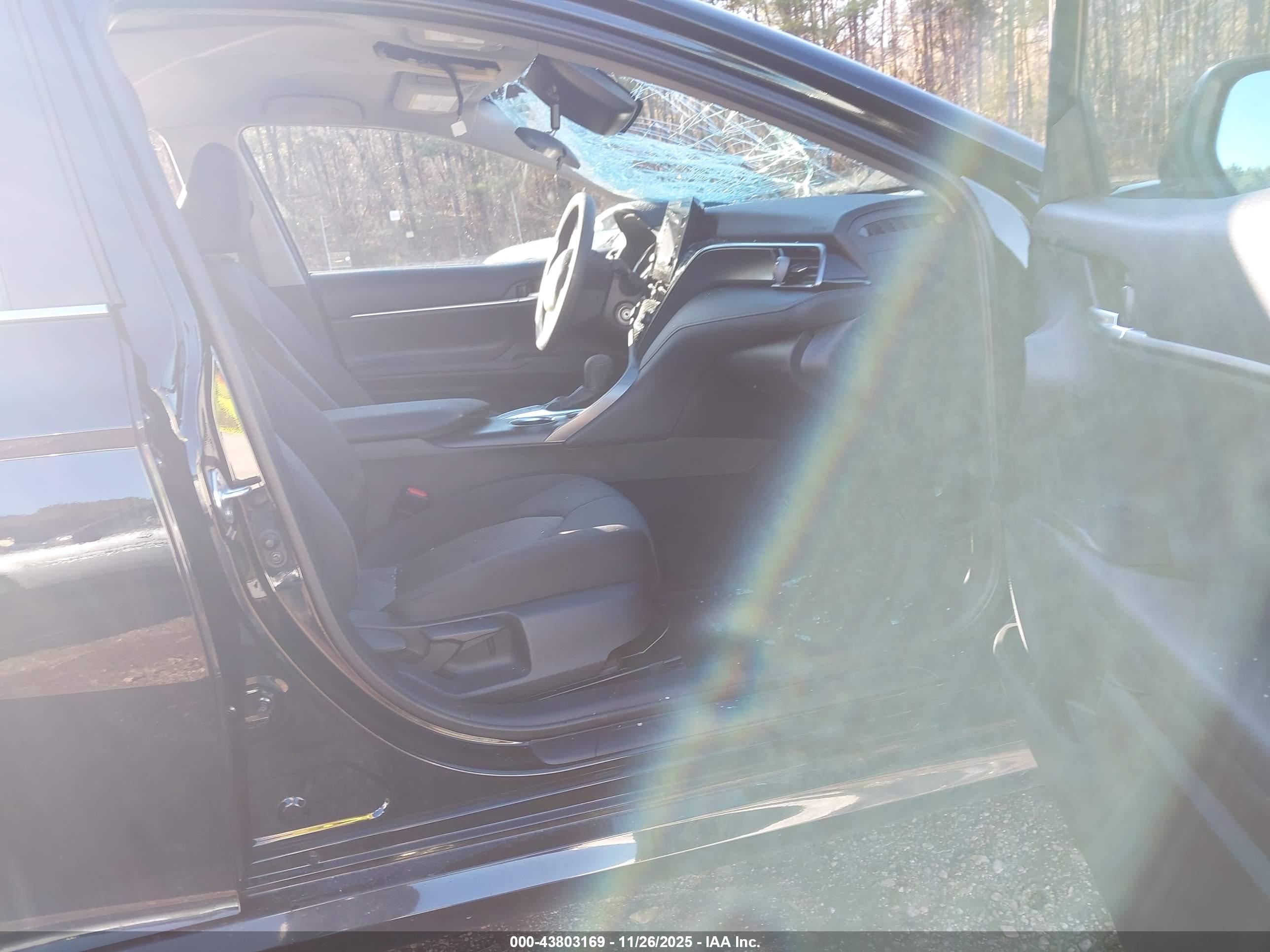TOYOTA CAMRY image 5