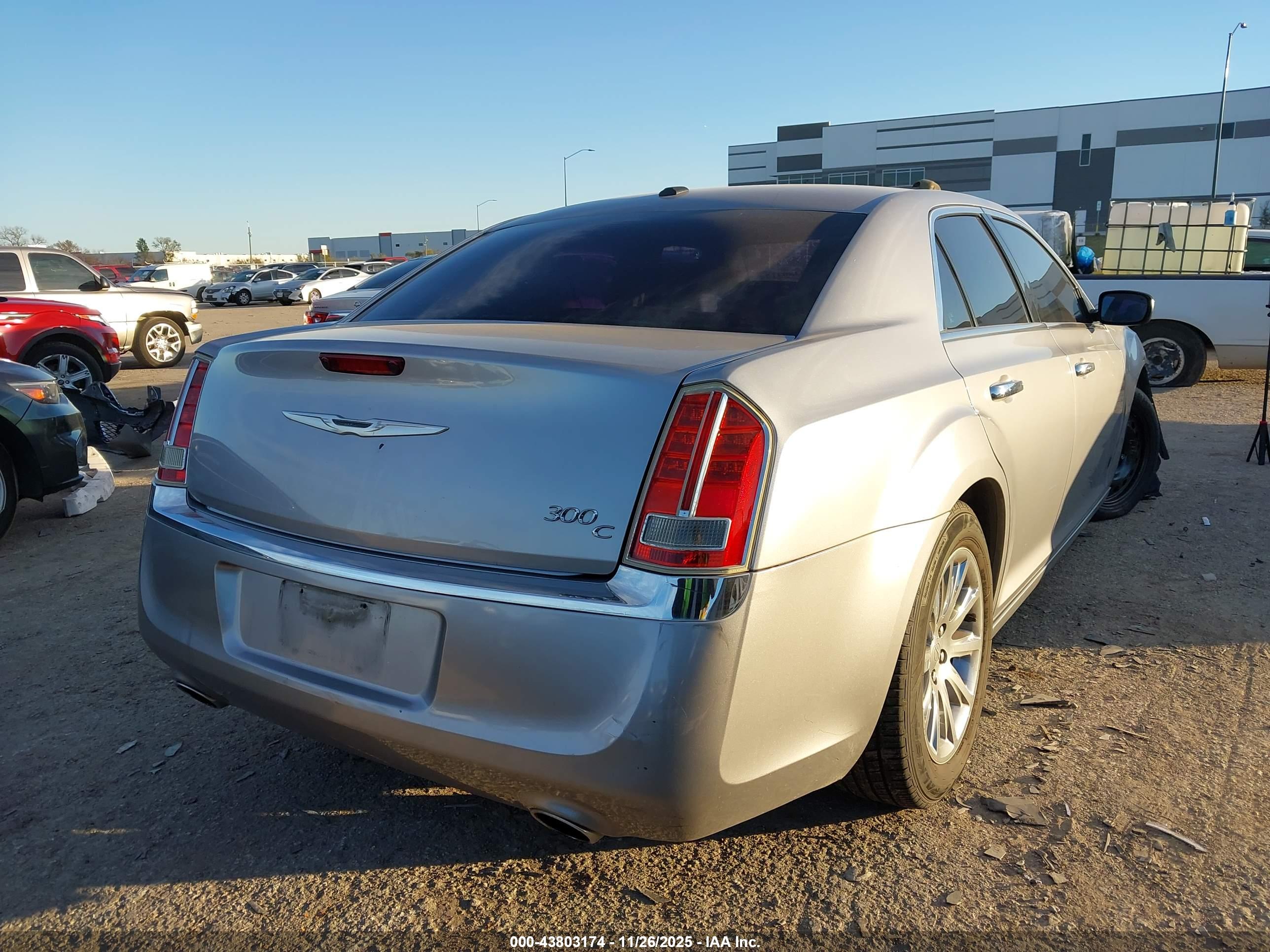 CHRYSLER 300C image 4