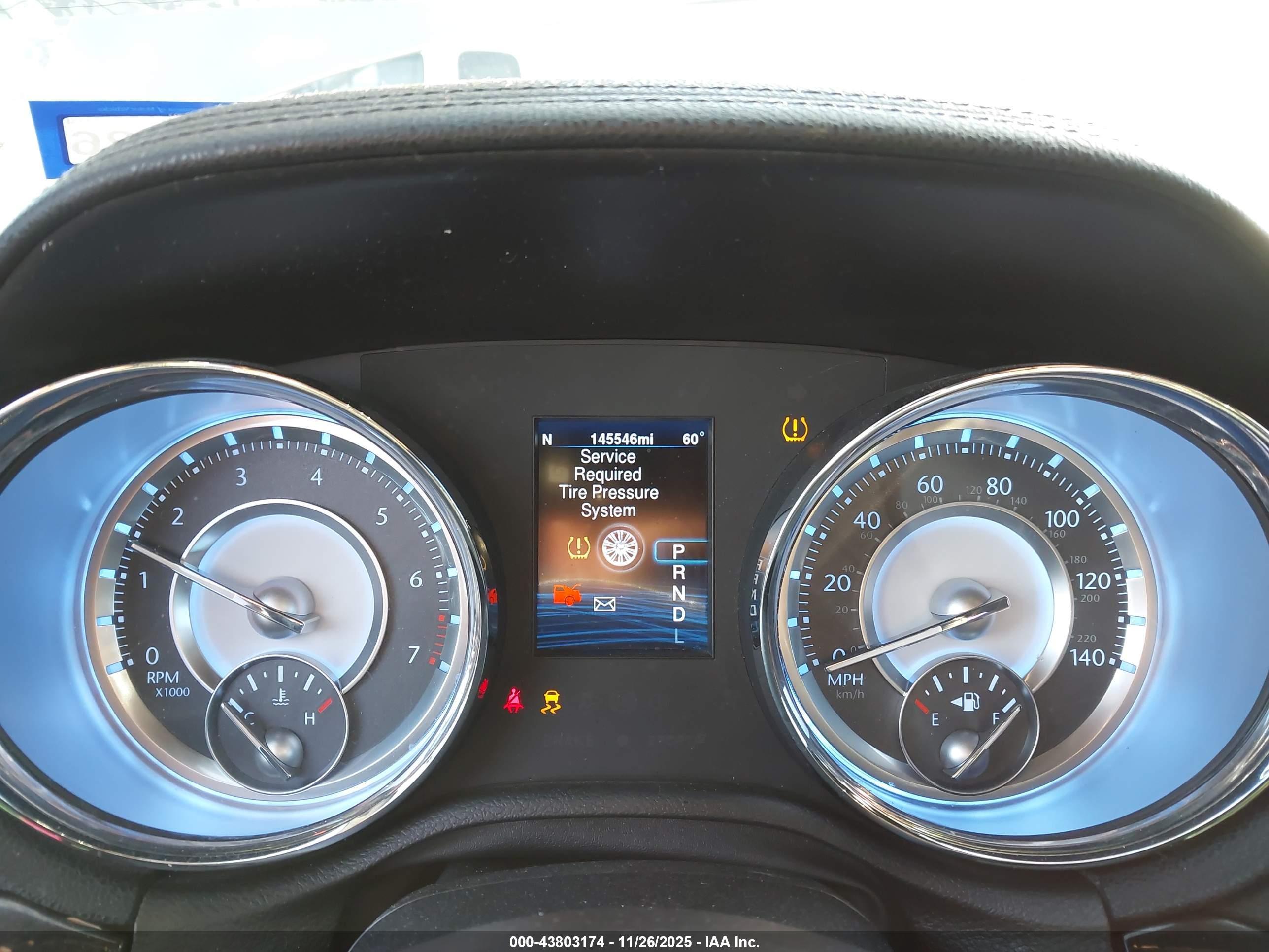 CHRYSLER 300C image 7