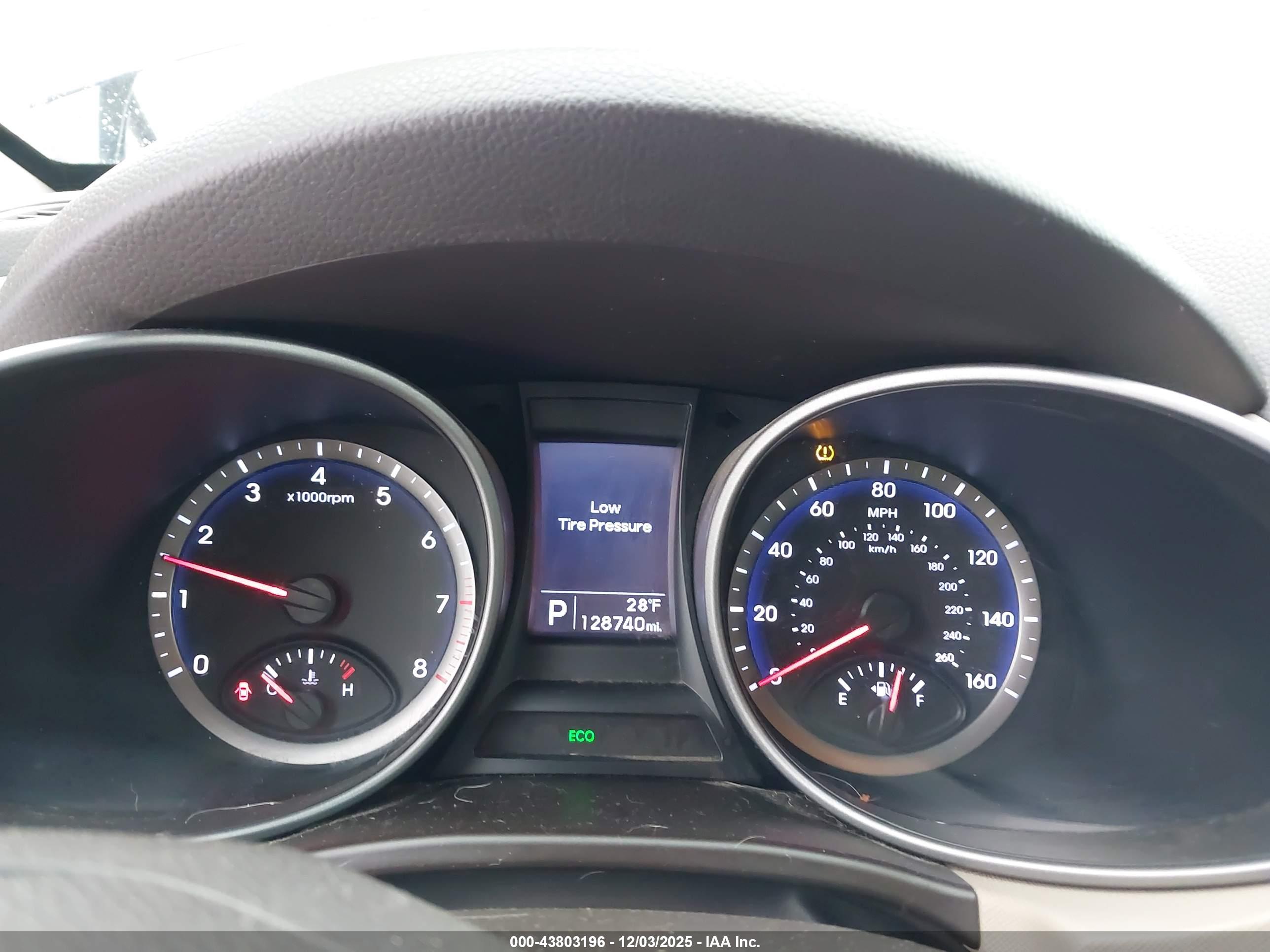 HYUNDAI SANTA image 7