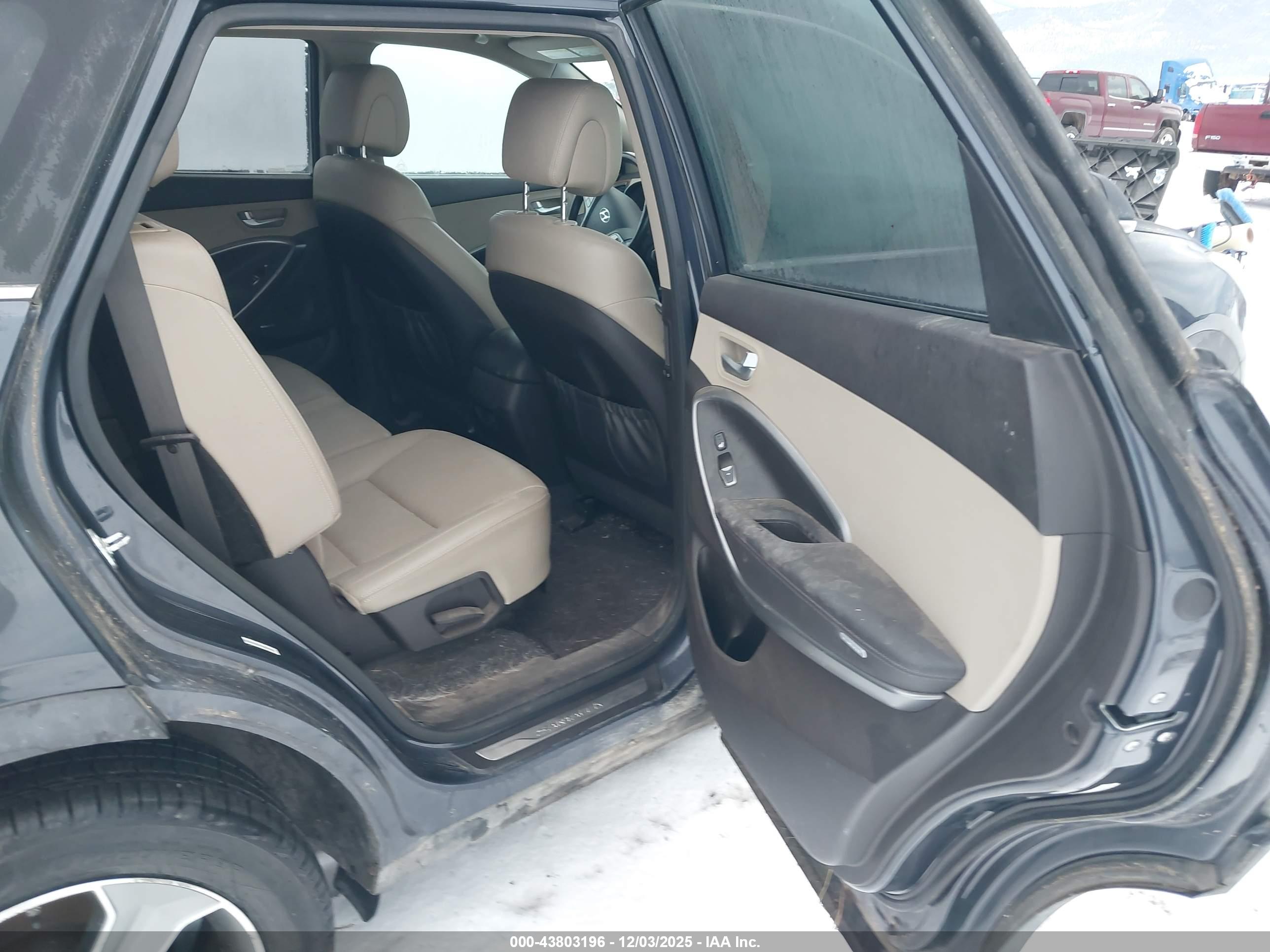 HYUNDAI SANTA image 8