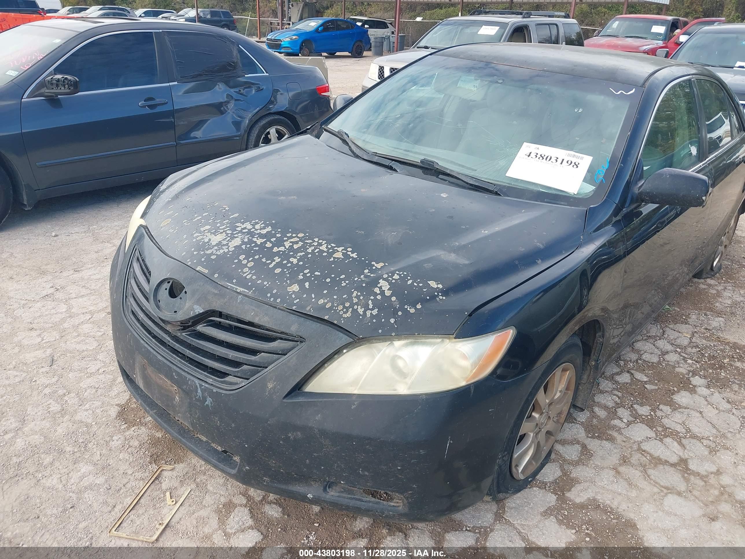 TOYOTA CAMRY image 6
