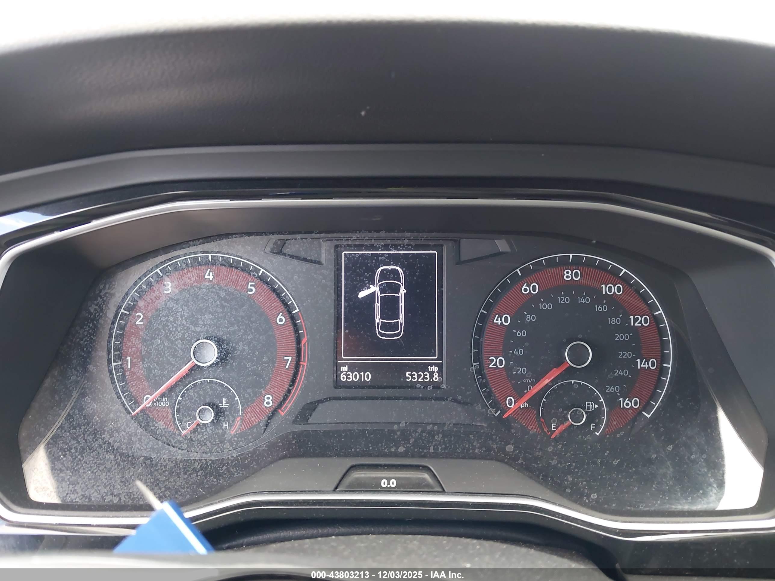 VOLKSWAGEN JETTA image 7