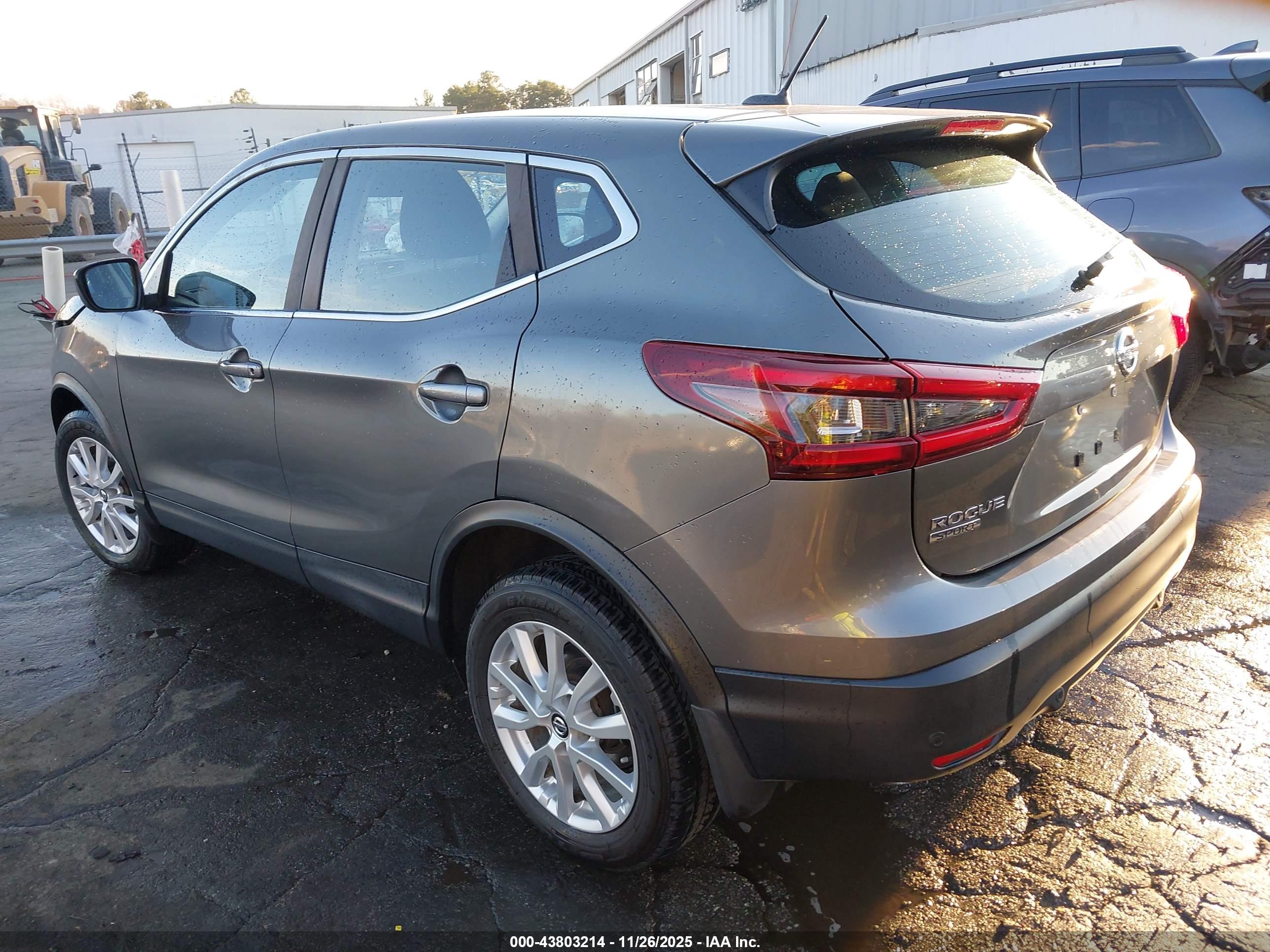 NISSAN ROGUE image 3
