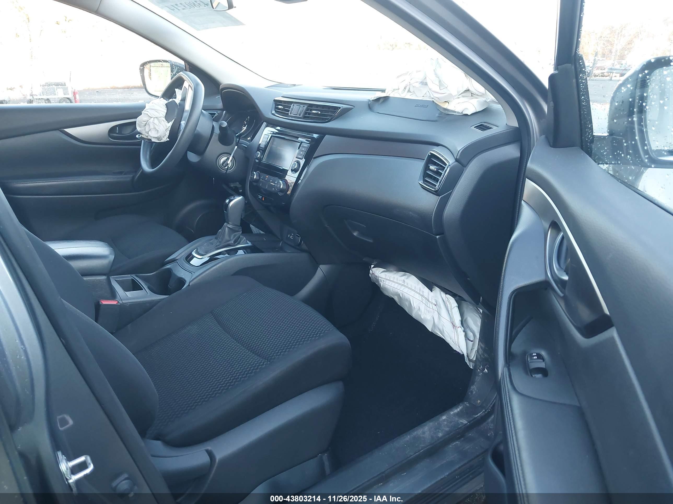 NISSAN ROGUE image 5