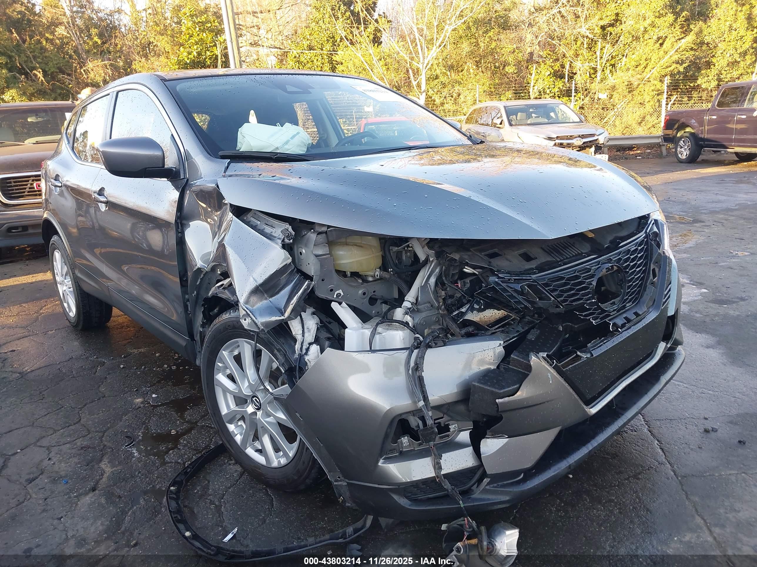 NISSAN ROGUE image 6