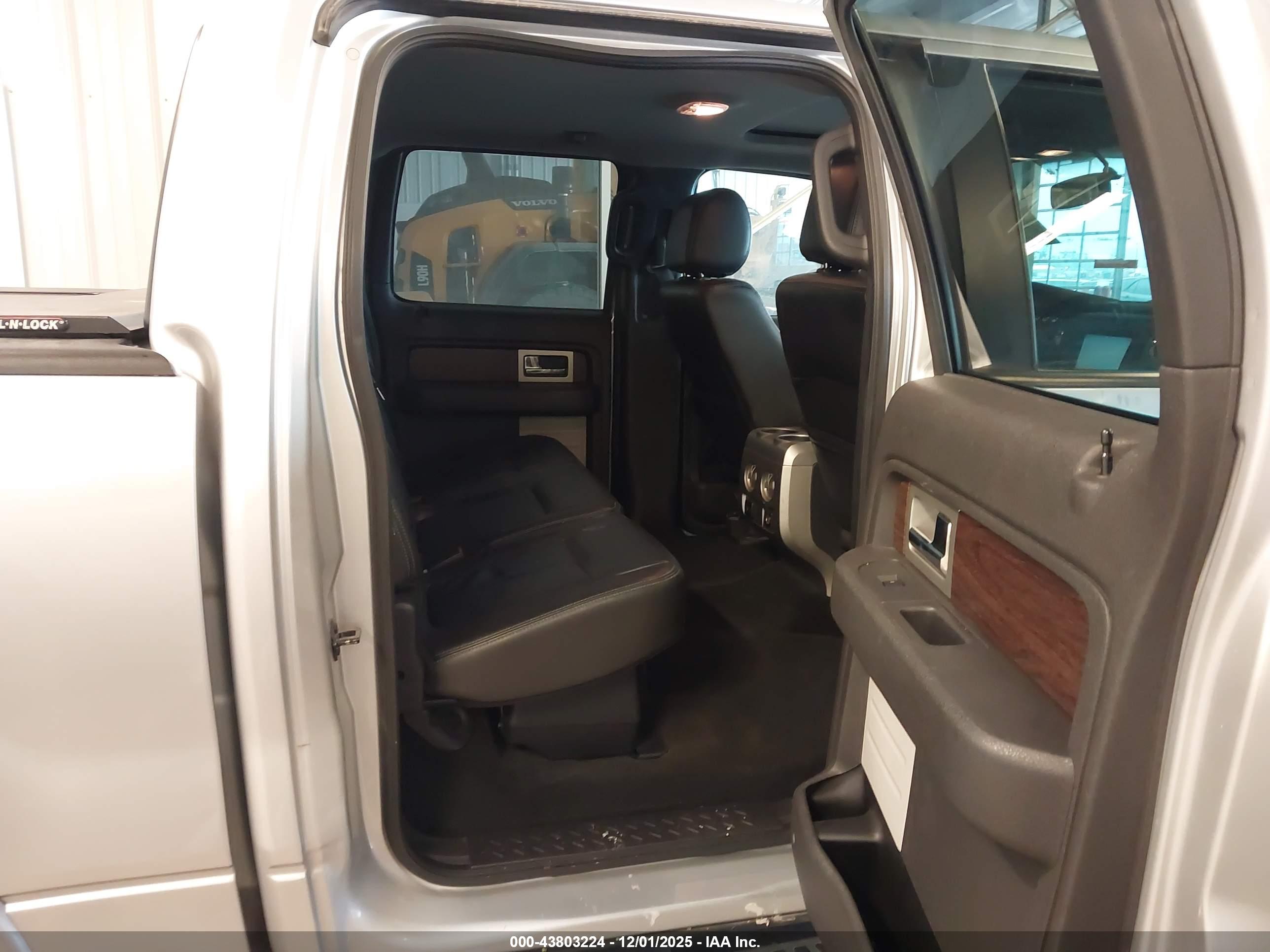 FORD F-150 image 8