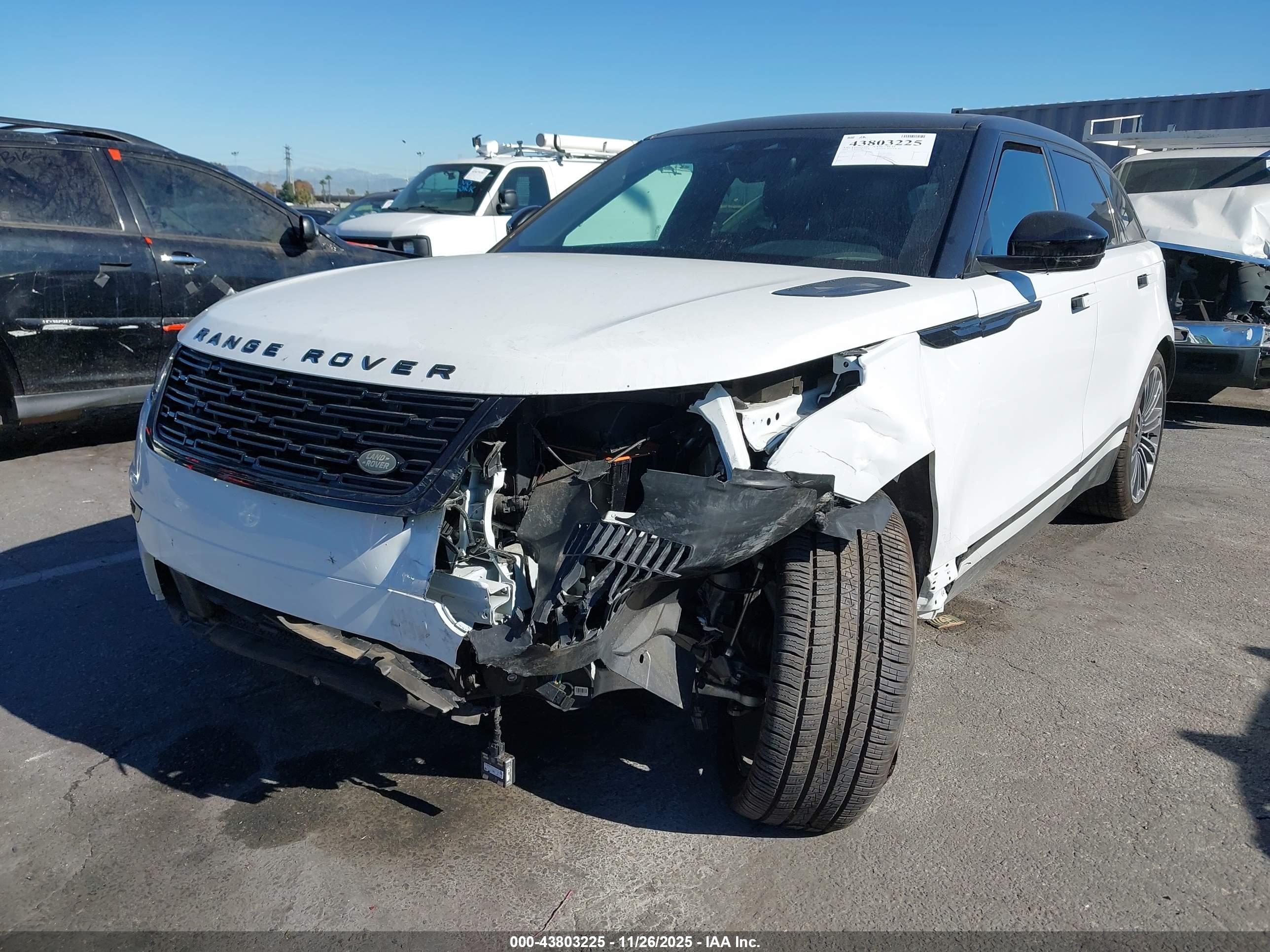 LAND ROVER image 2