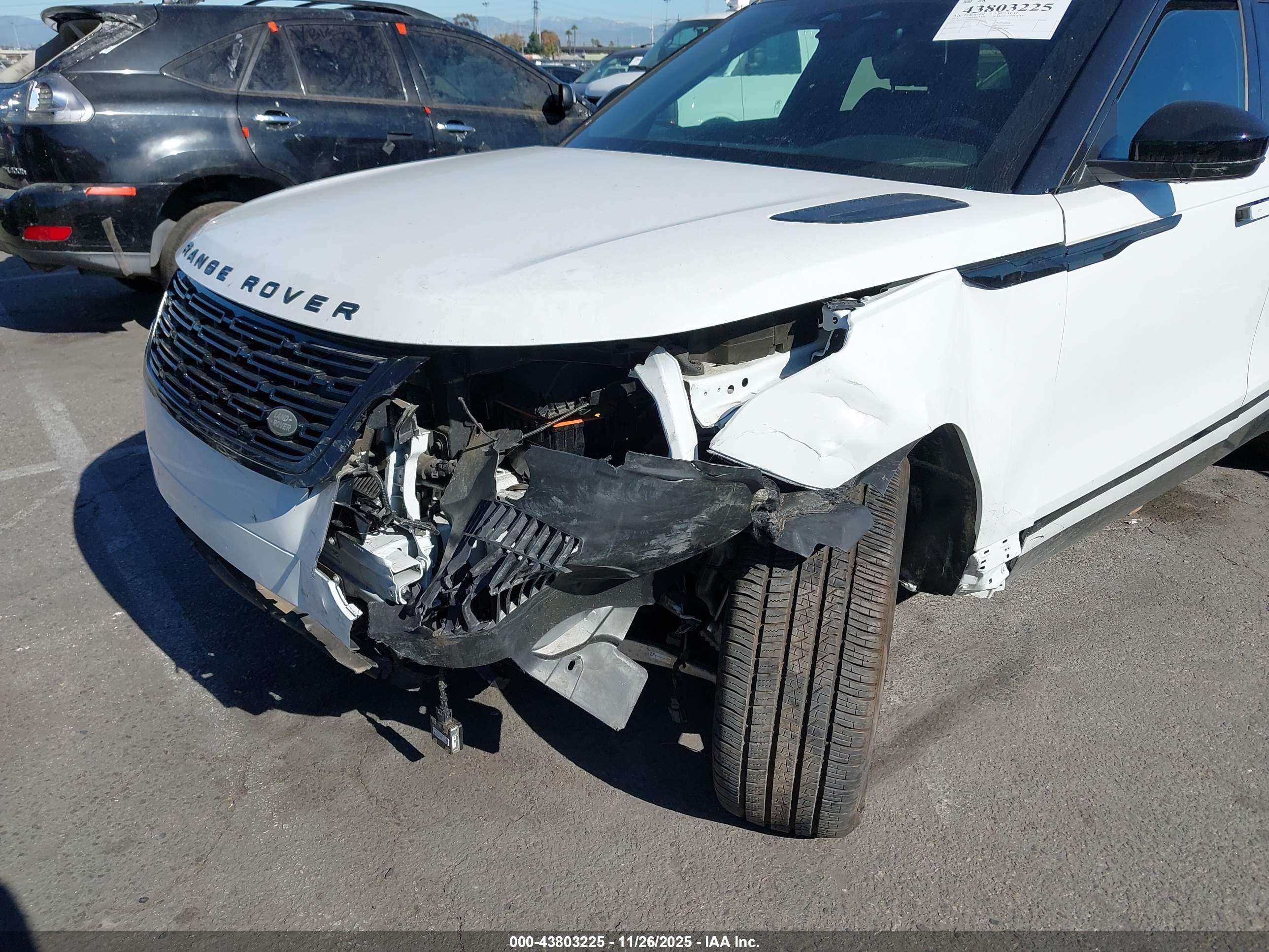 LAND ROVER image 6