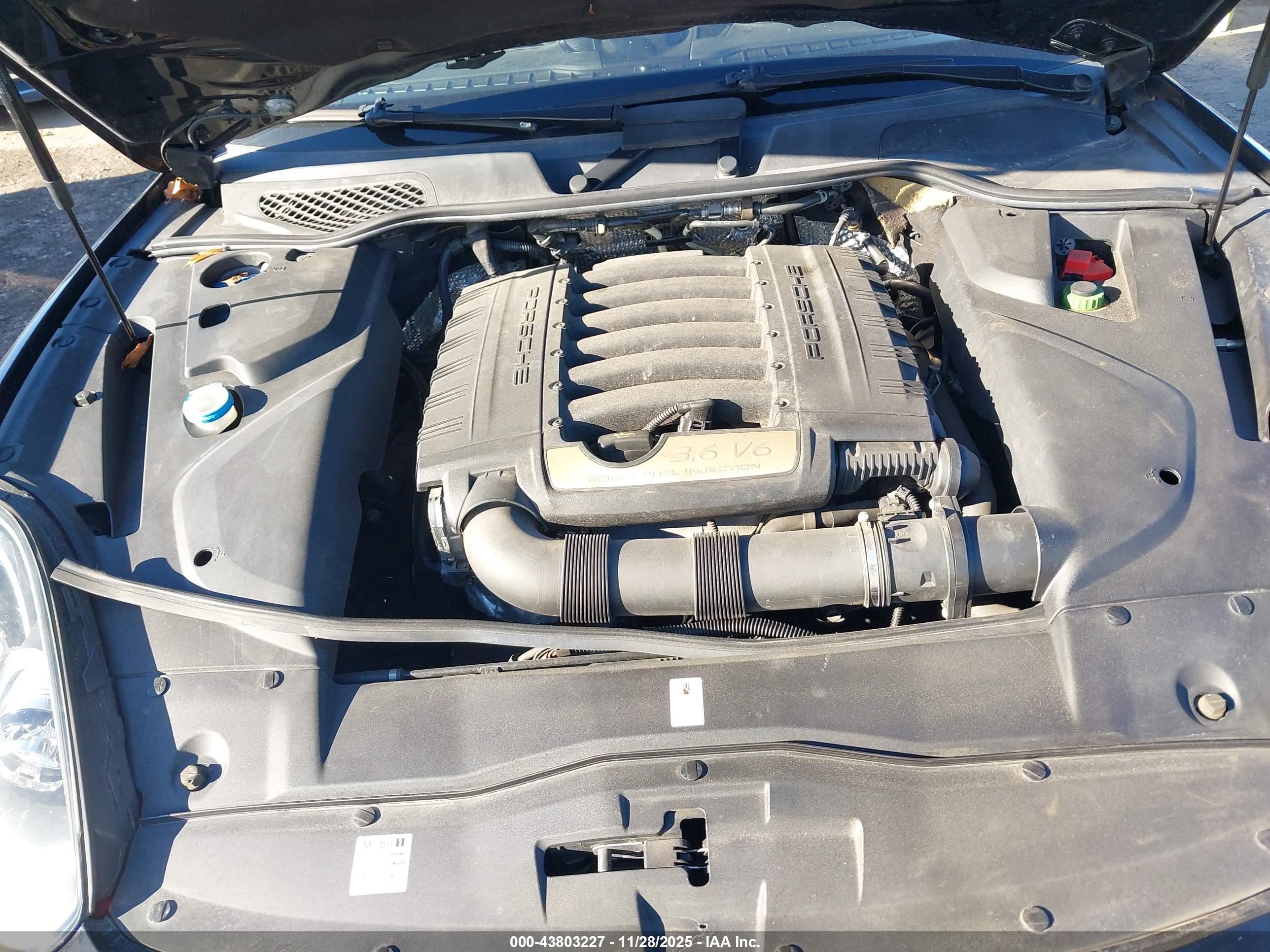 PORSCHE CAYENNE image 10
