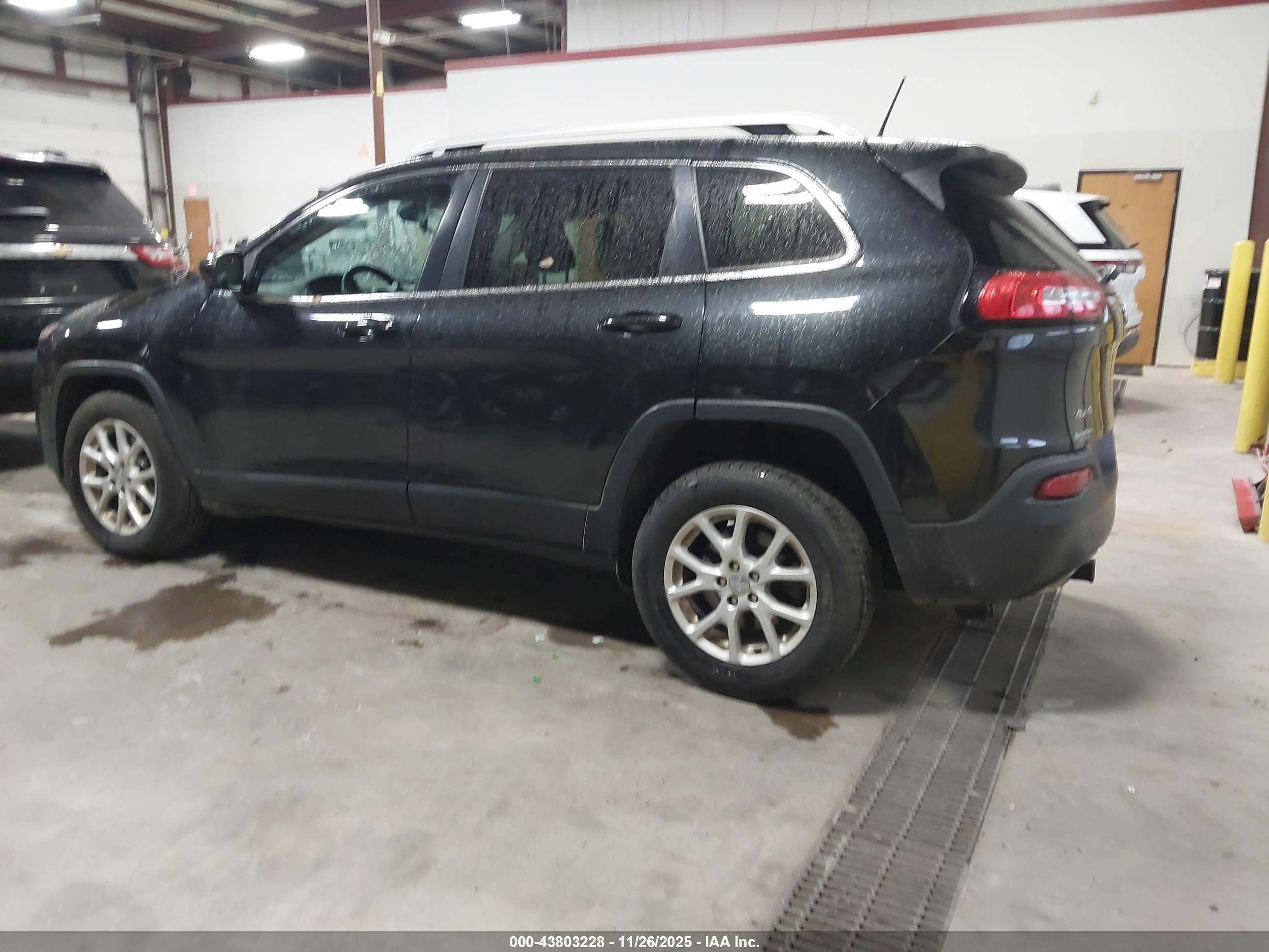 JEEP CHEROKEE image 3