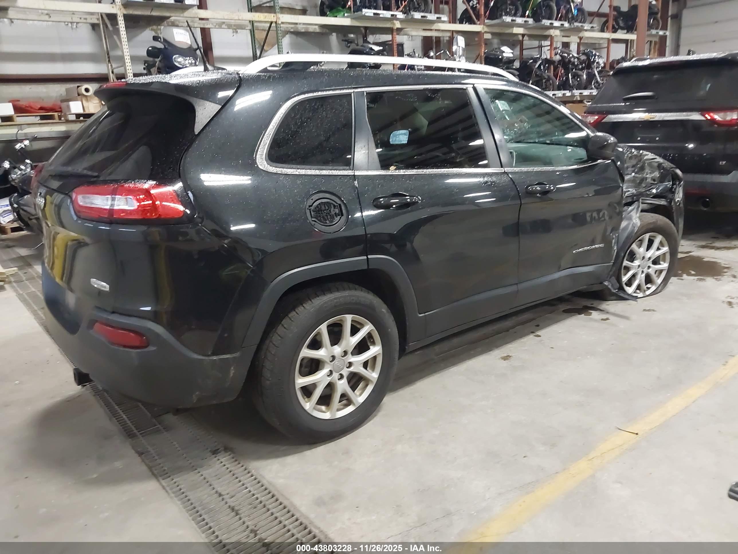 JEEP CHEROKEE image 4