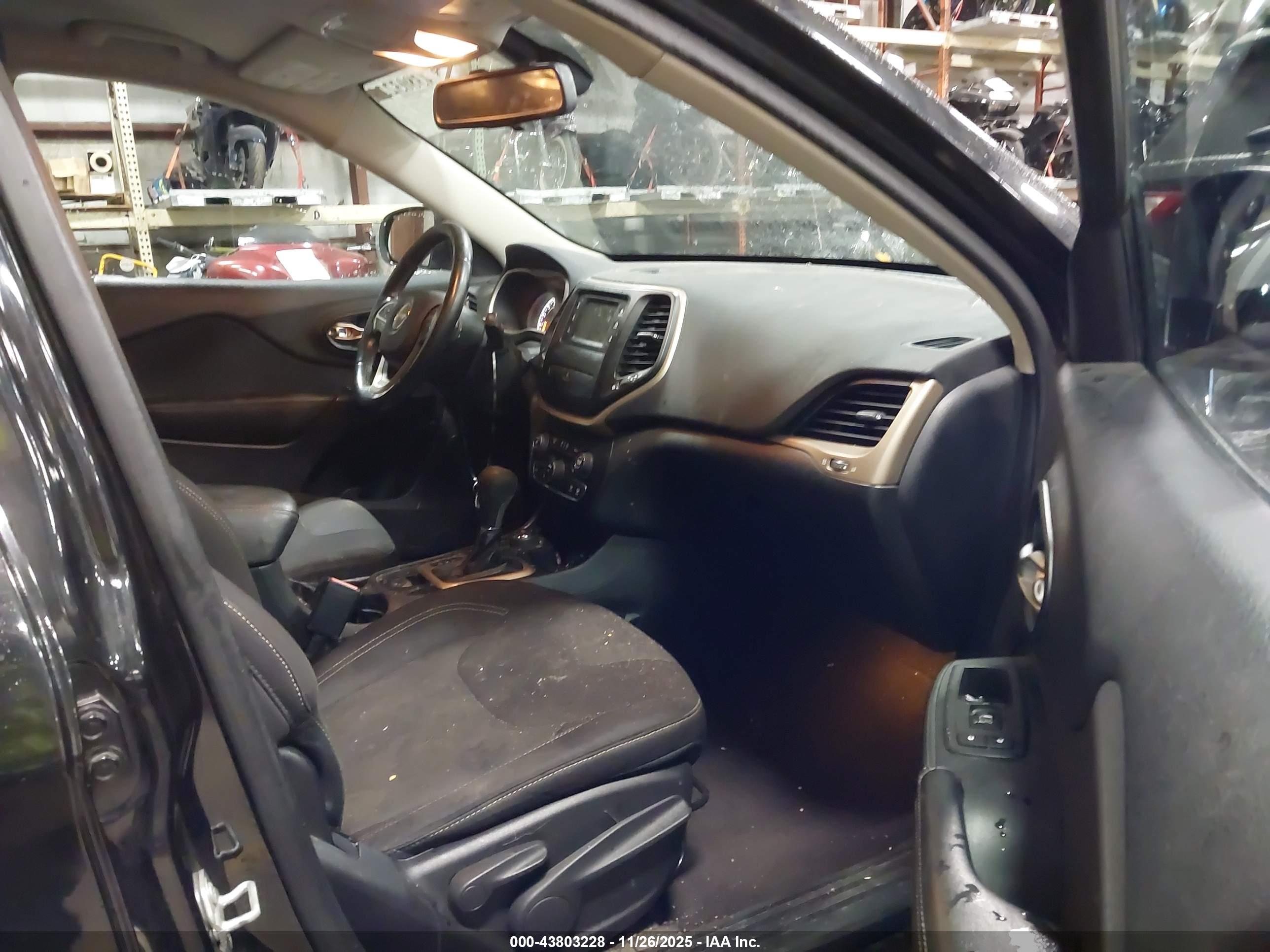 JEEP CHEROKEE image 5