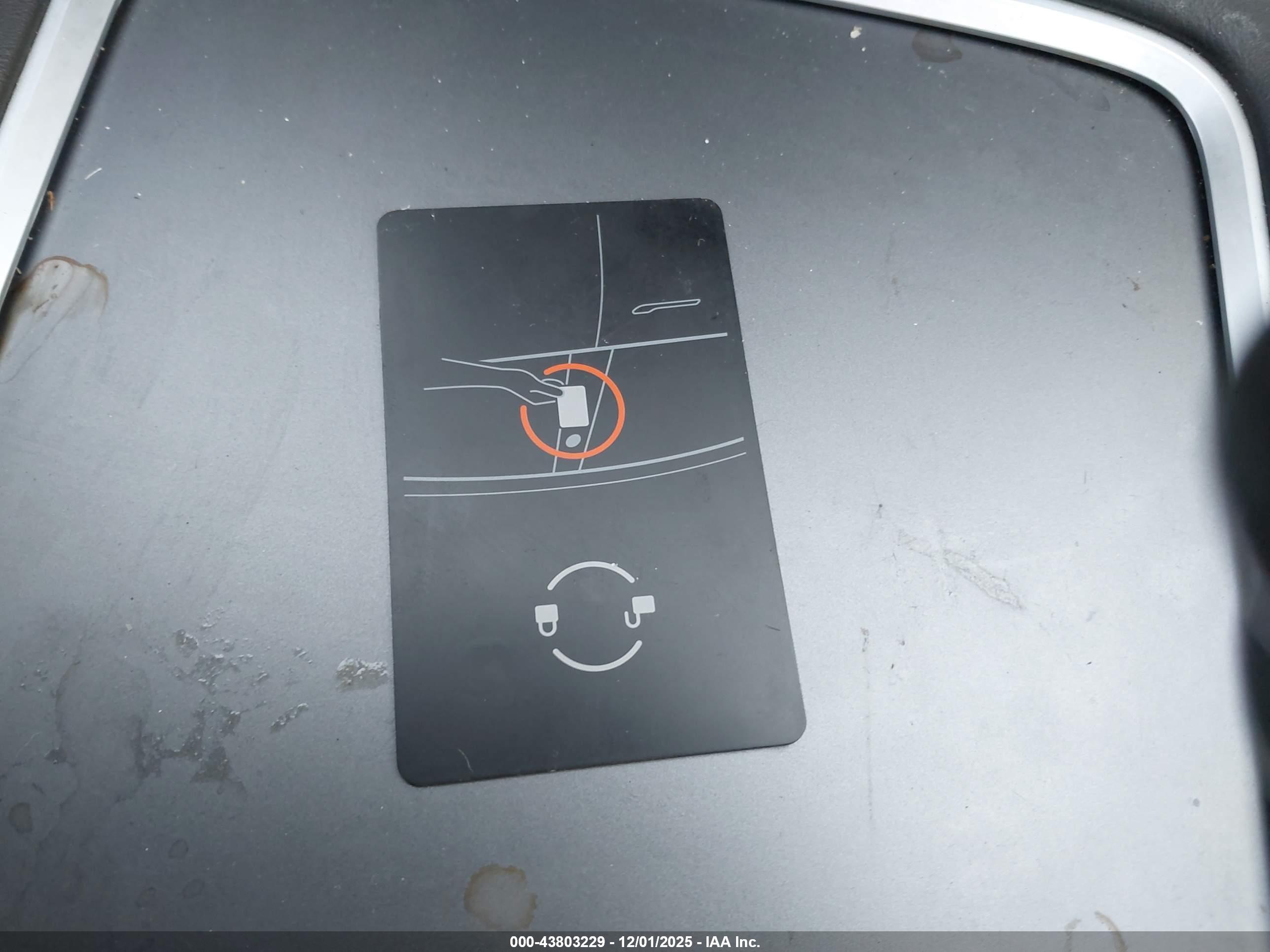 TESLA MODEL image 11