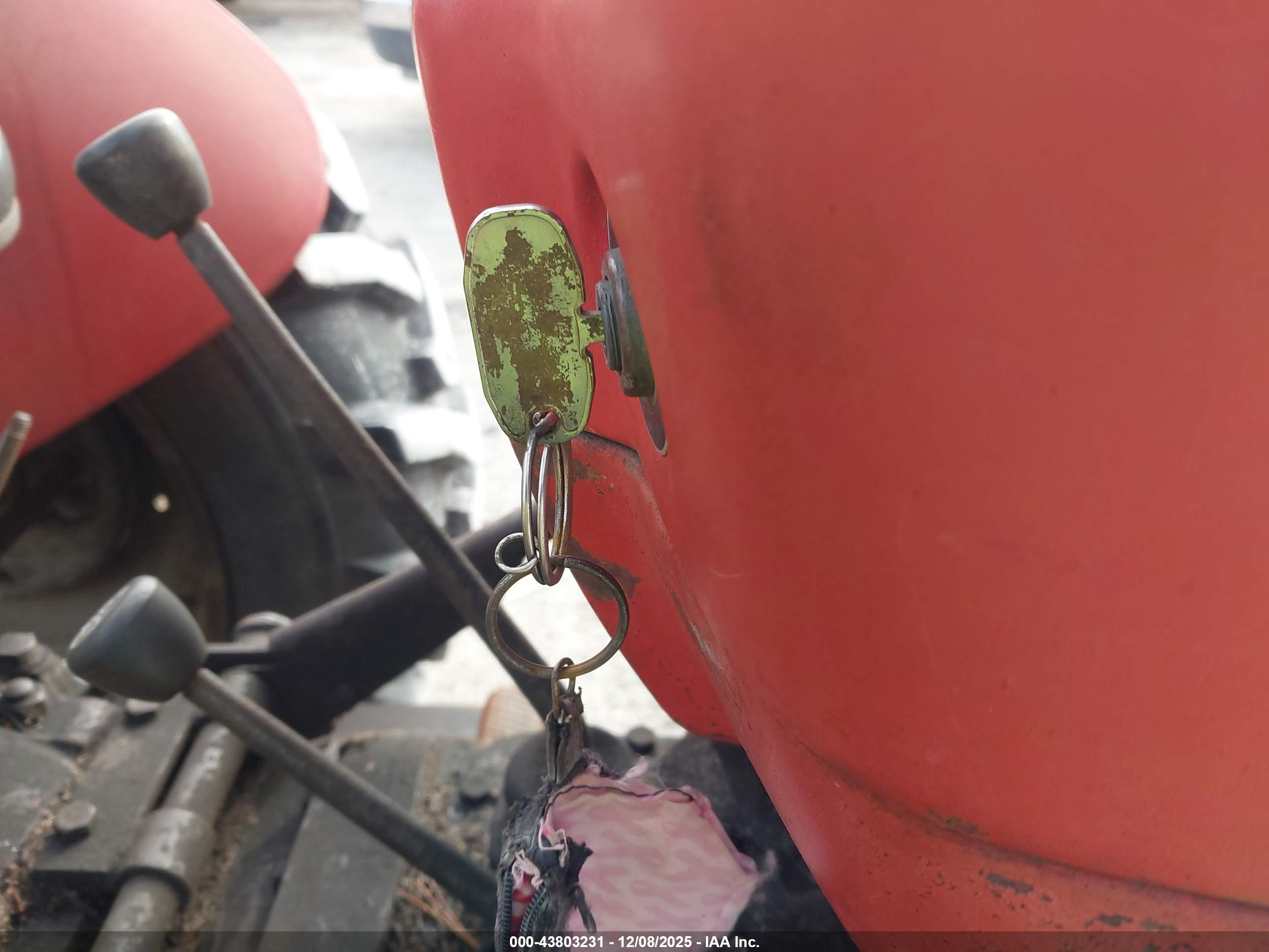 MASSEY FERGUSON image 11