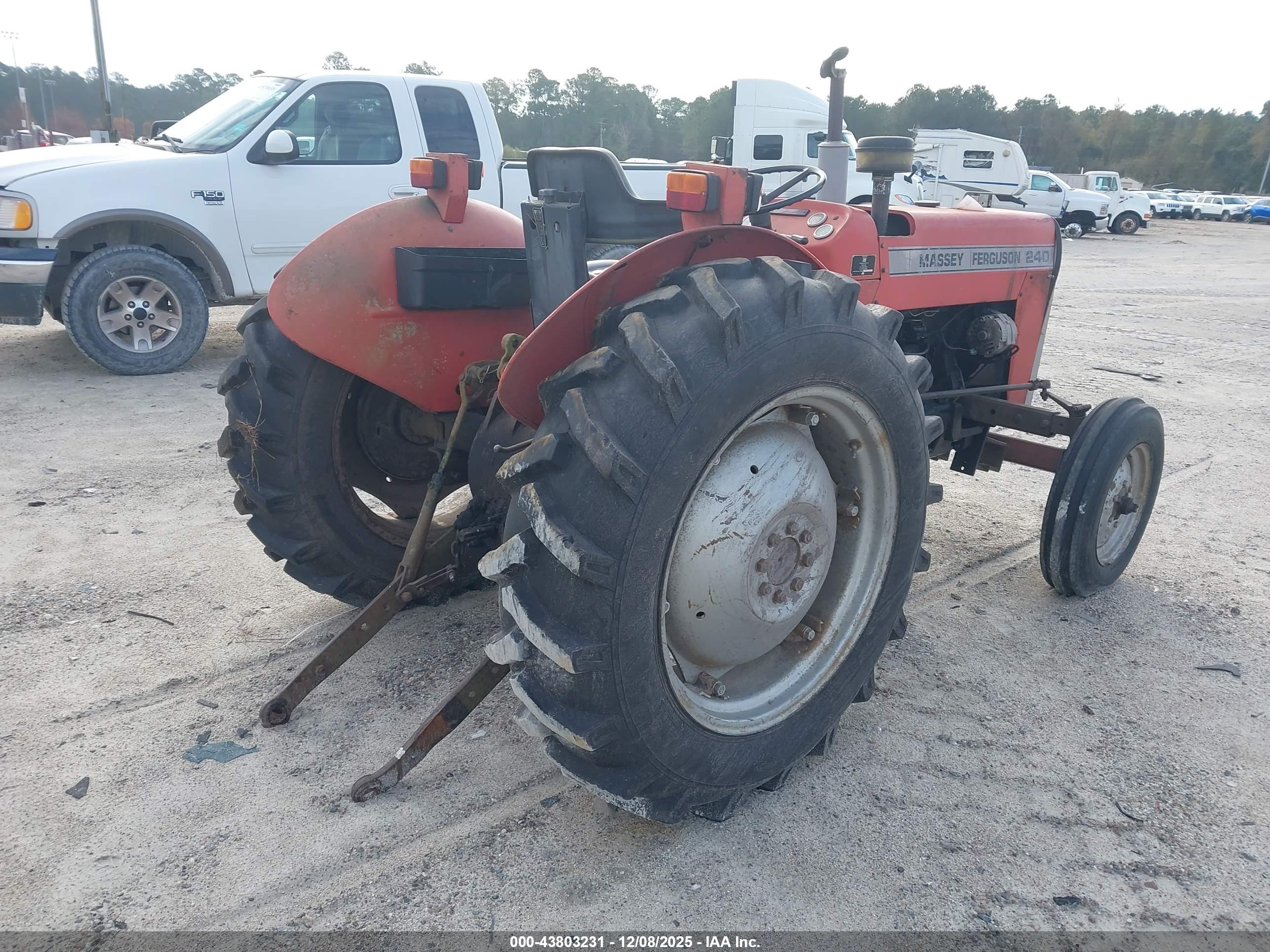 MASSEY FERGUSON image 4