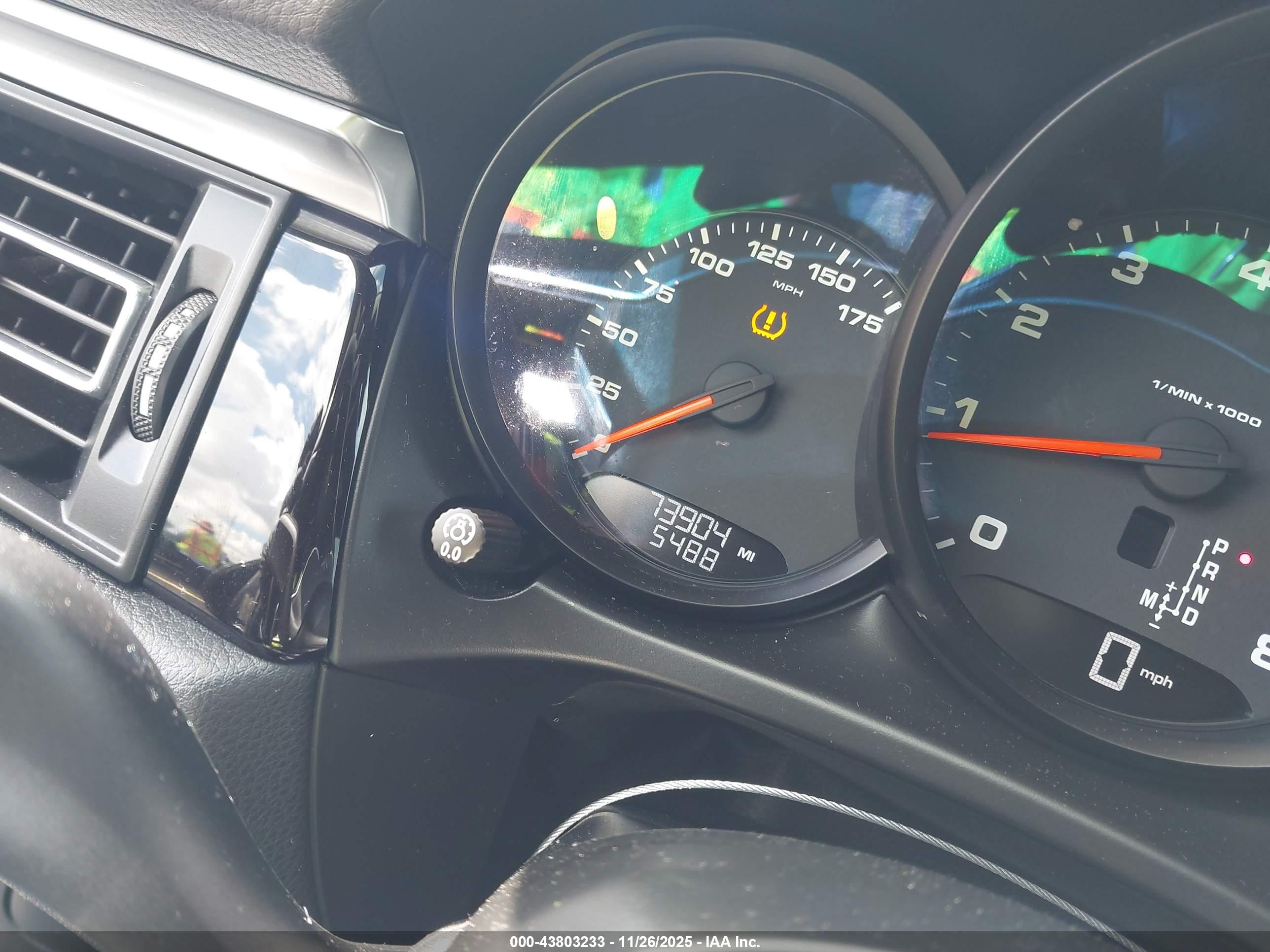 PORSCHE MACAN image 7