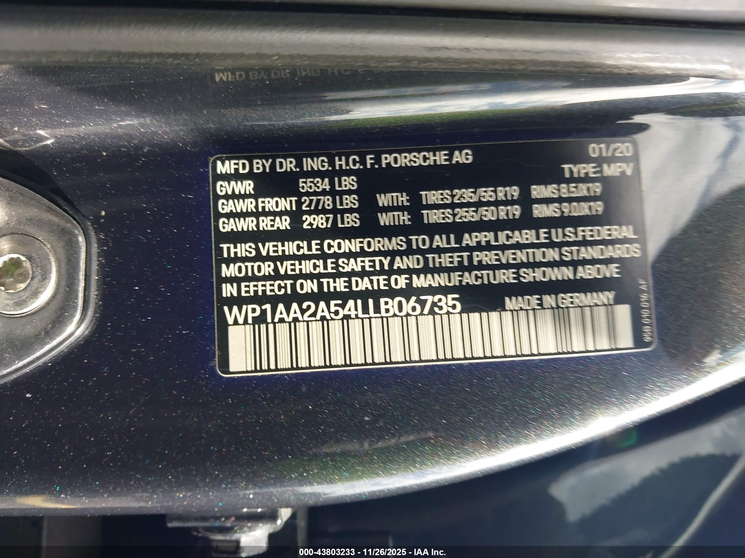 PORSCHE MACAN image 9