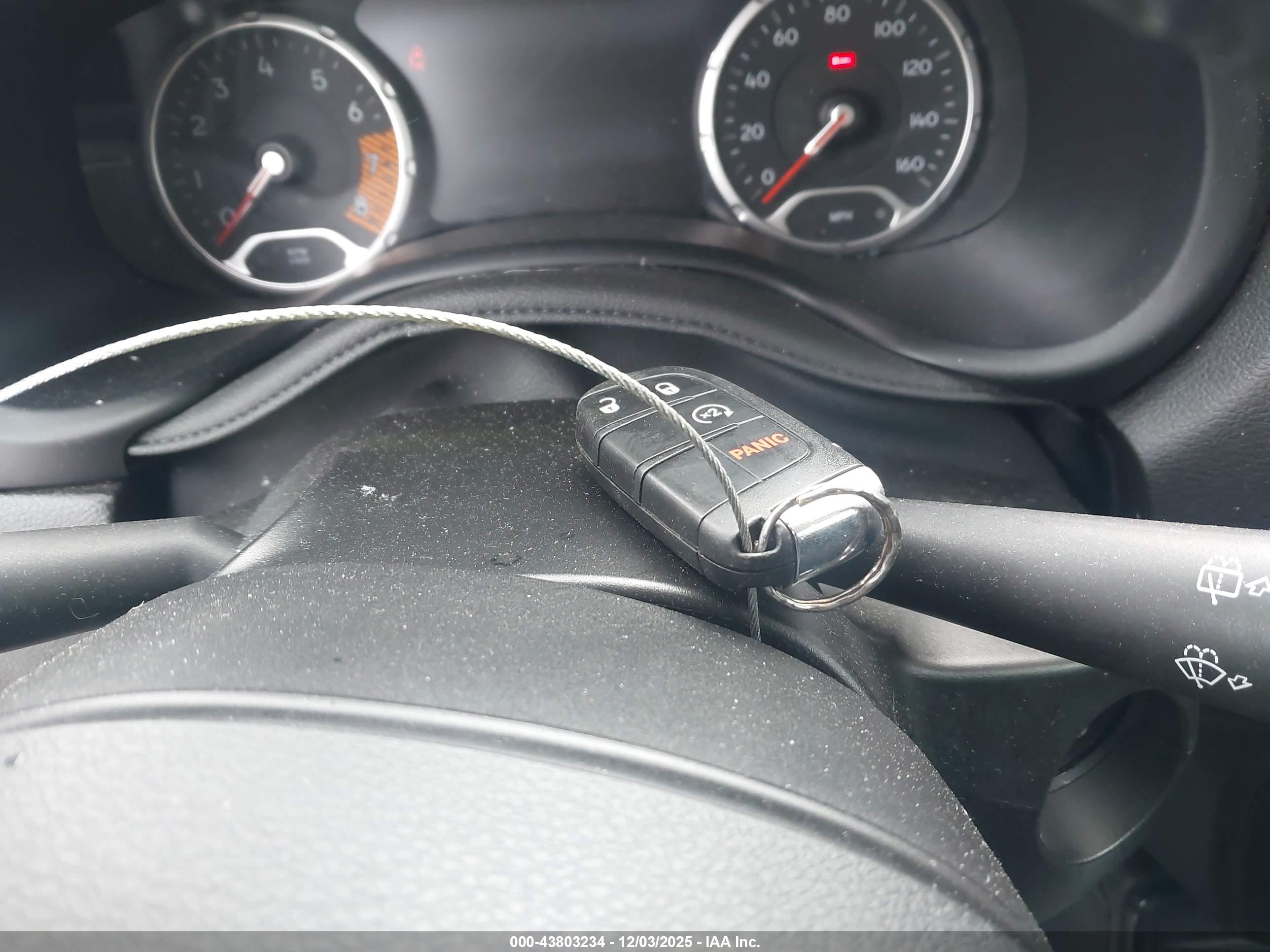 JEEP RENEGADE image 11