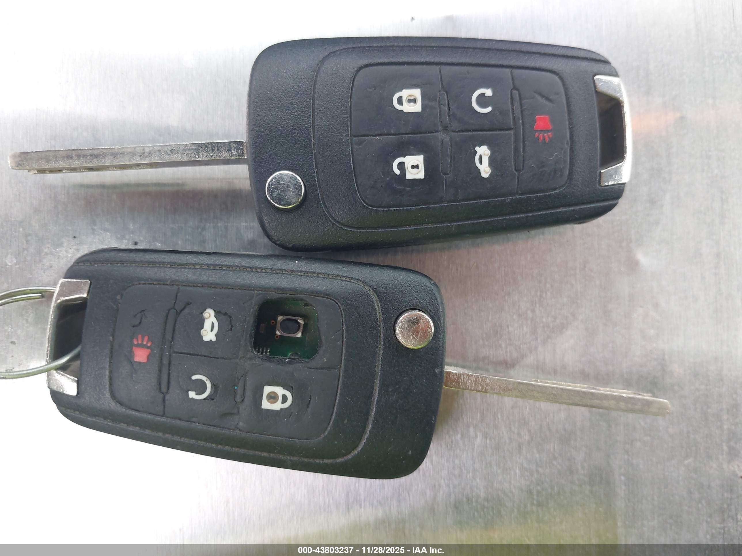 CHEVROLET EQUINOX image 11